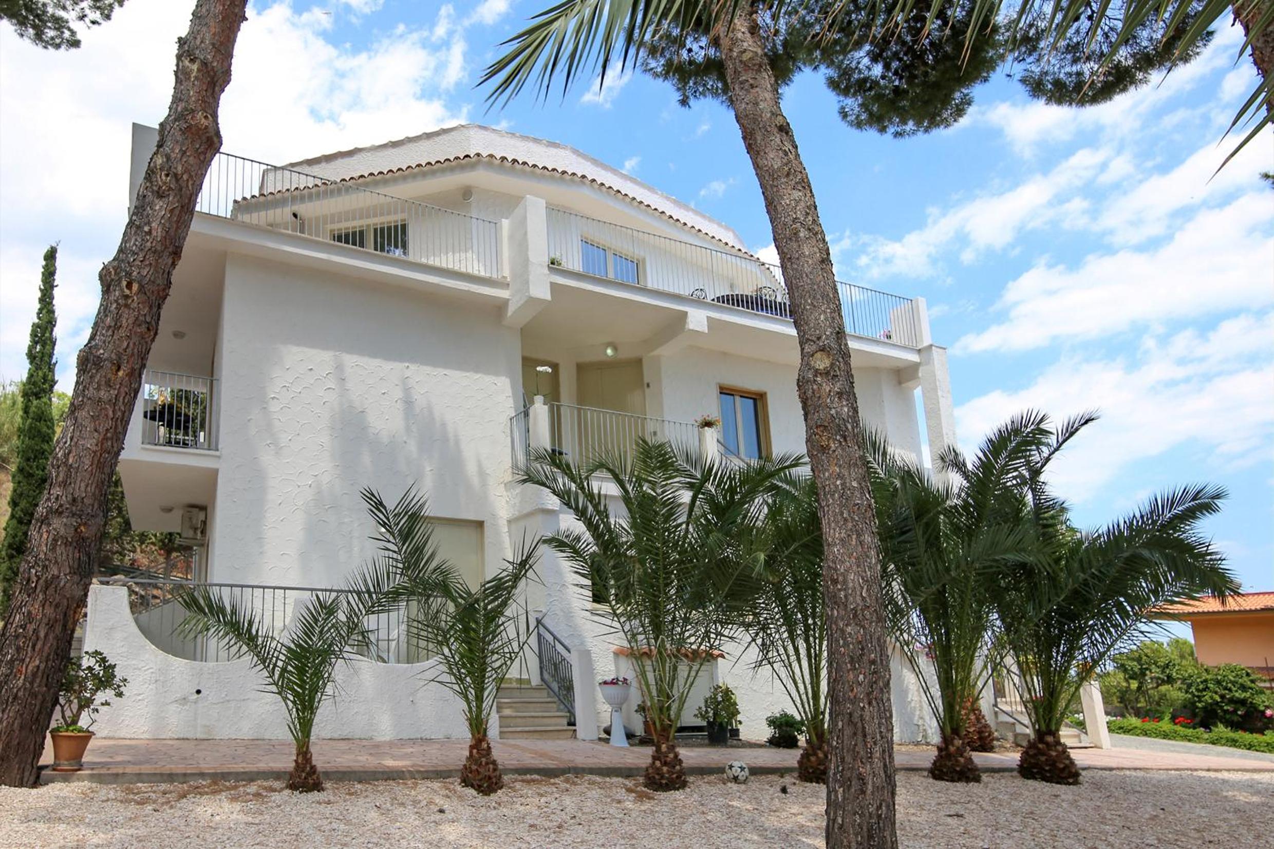 villa aurora