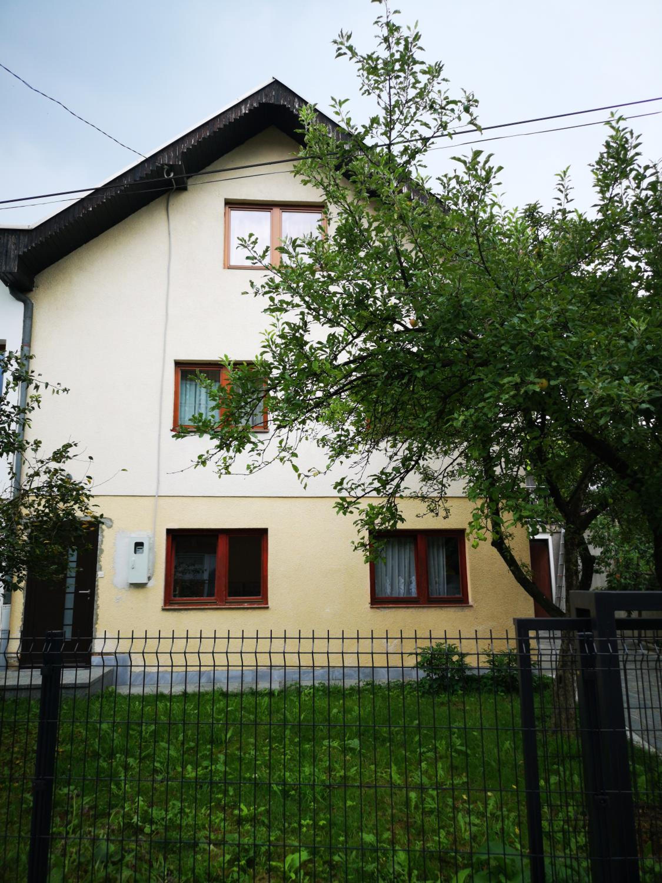 Family apartment with garden
