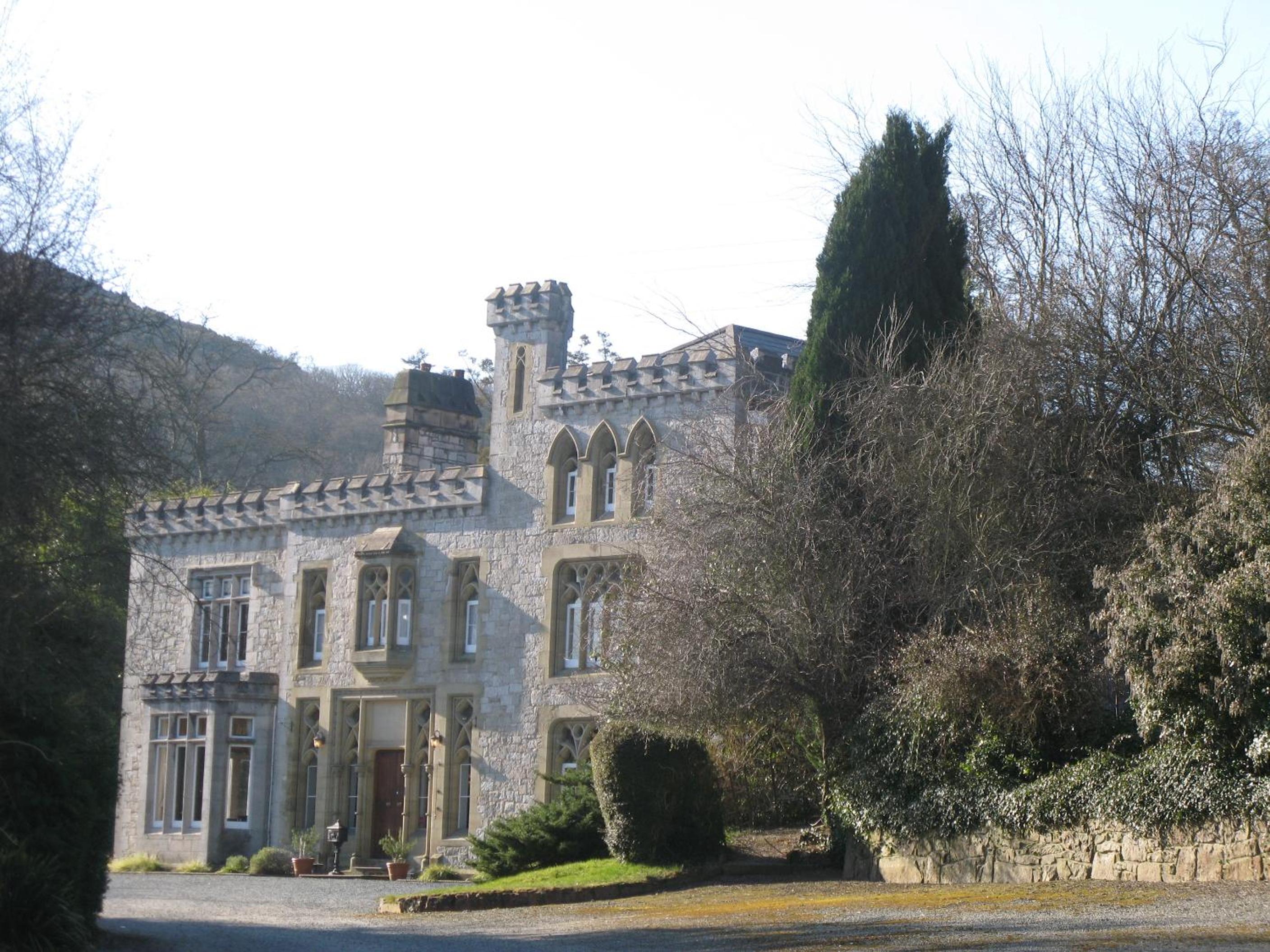 Ffarm Country House — 10