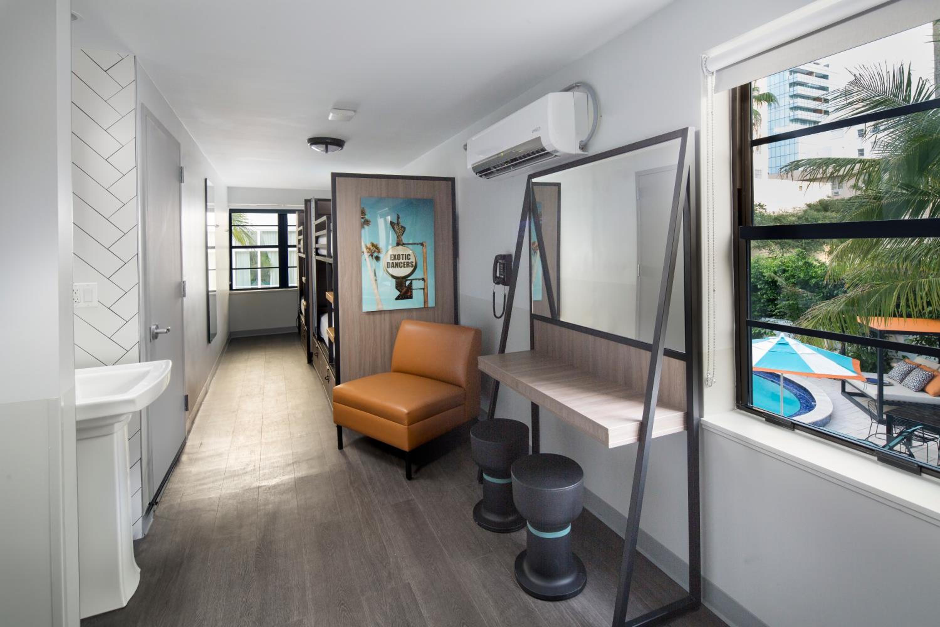 Hotel Rendale Miami Beach