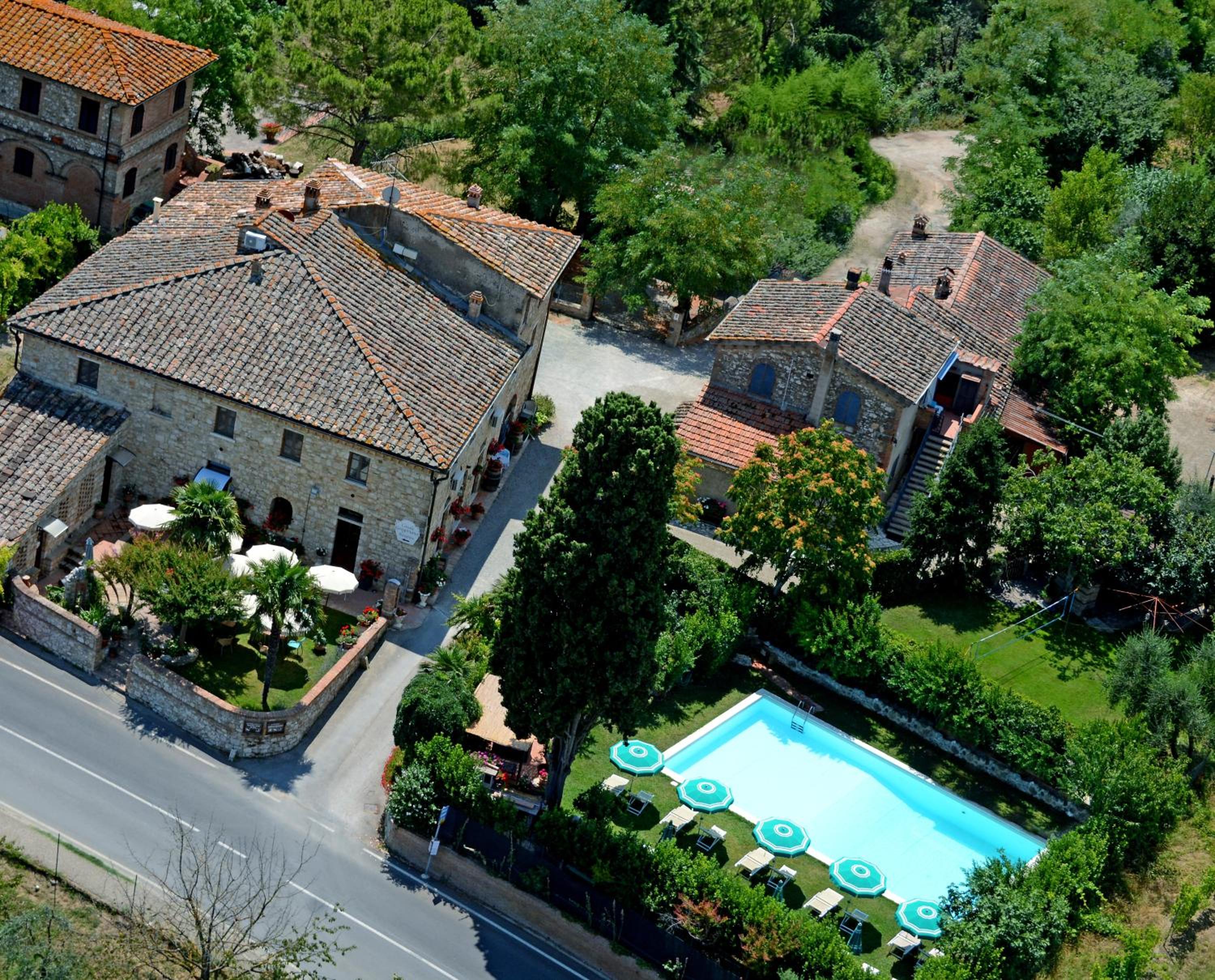 Hotel Bed & Breakfast Casale Gregoriano and Apartaments - Image 1