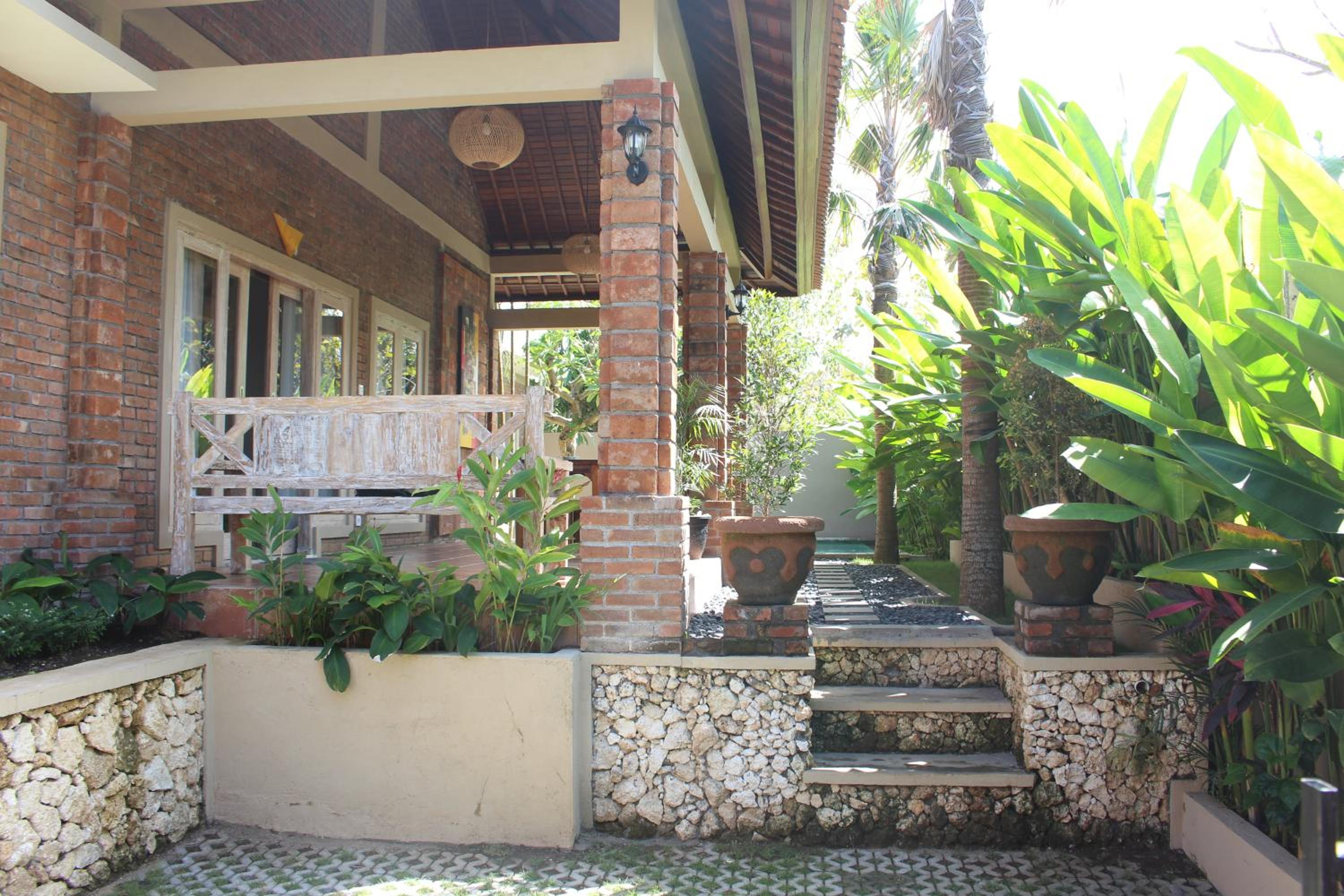 Villa Mayong Uluwatu view 3