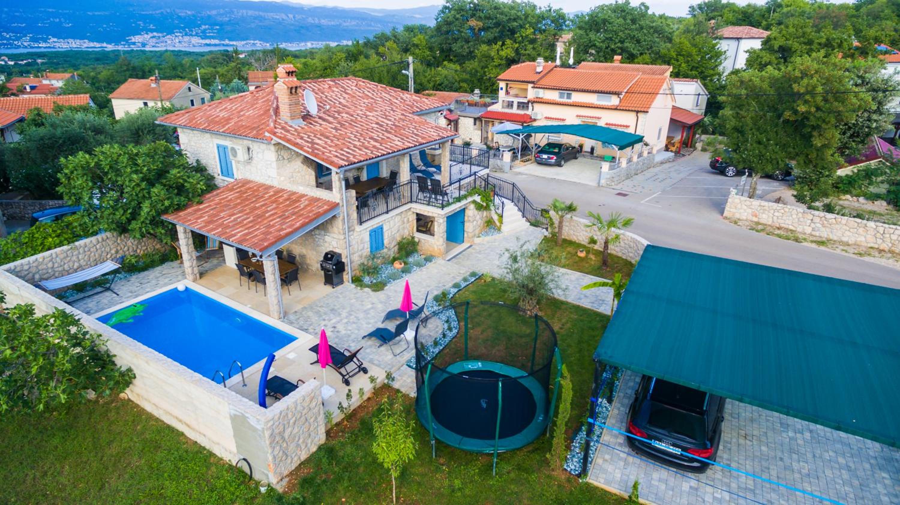 Old Stone House Apartment With A Heated Pool view 4