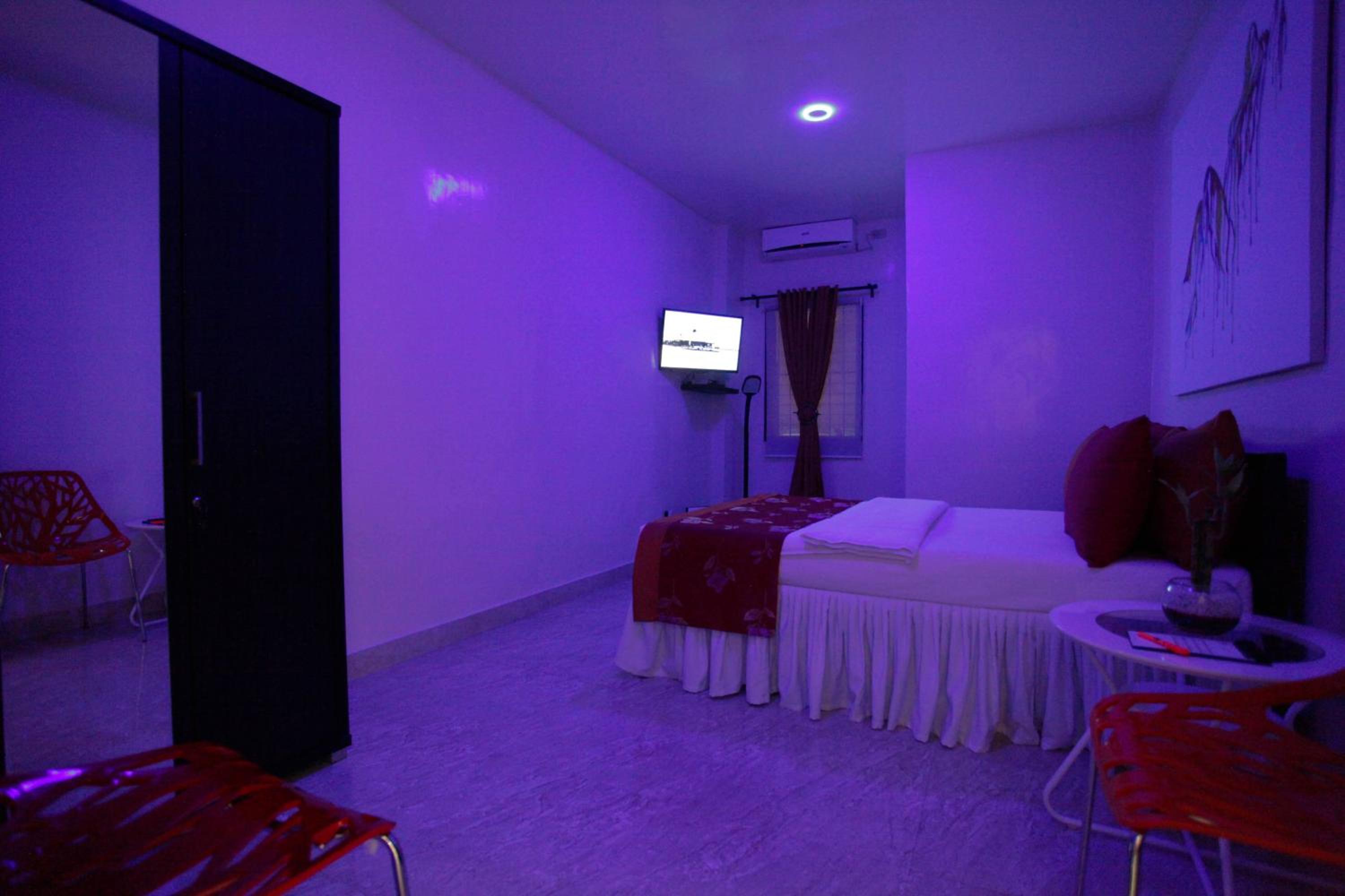 HalfWay House Hostel Mactan Cebu Airport