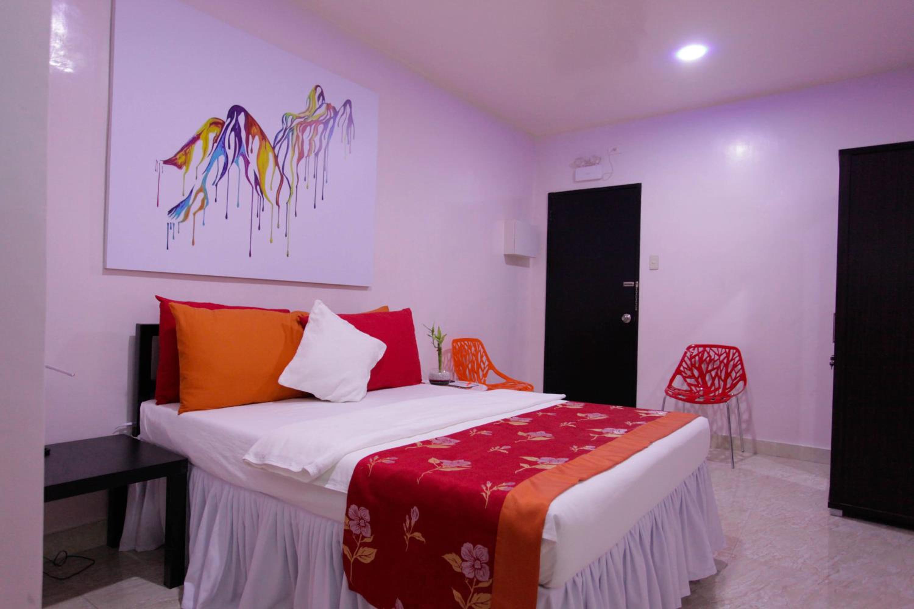 HalfWay House Hostel Mactan Cebu Airport