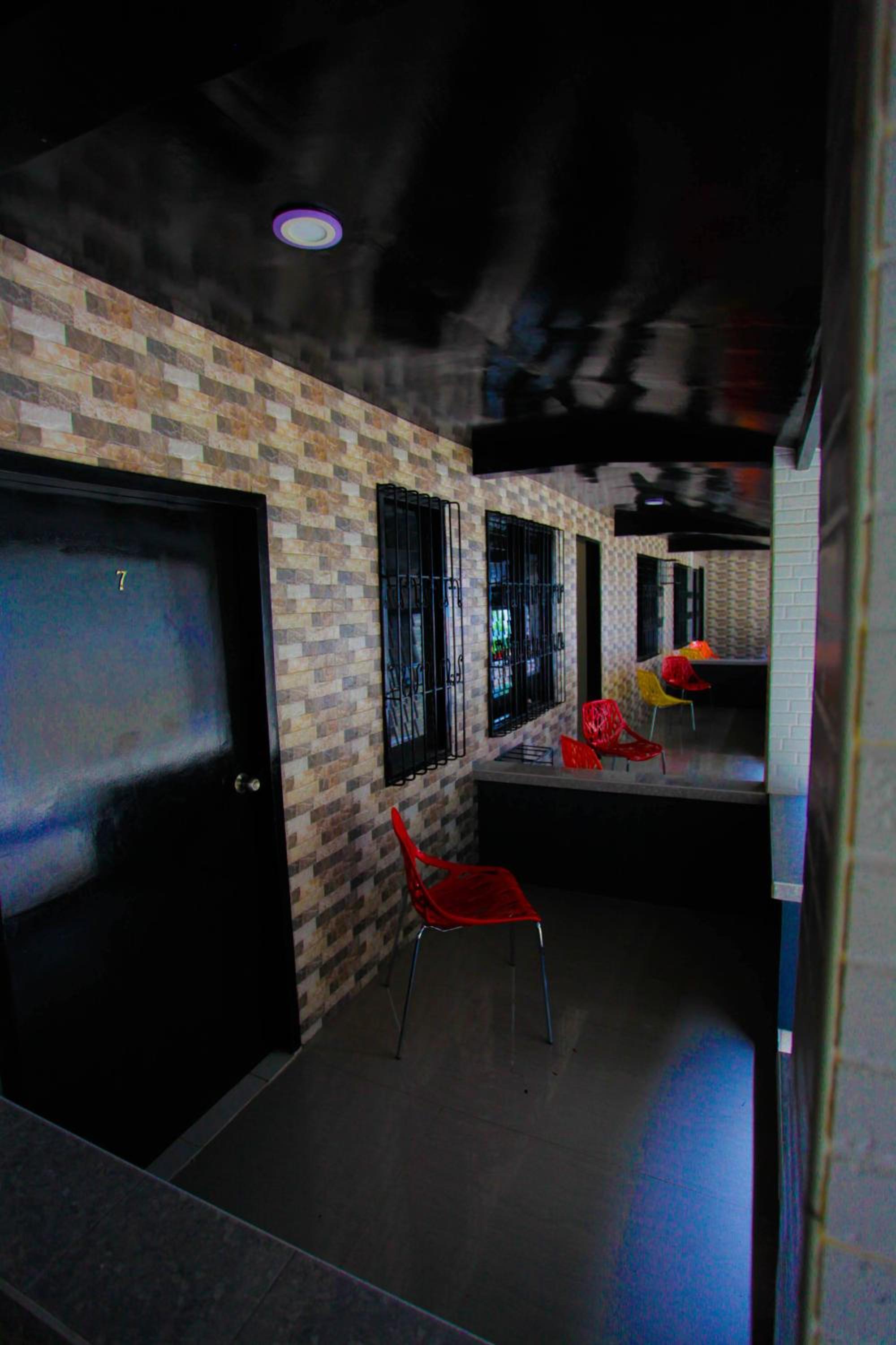 HalfWay House Hostel Mactan Cebu Airport