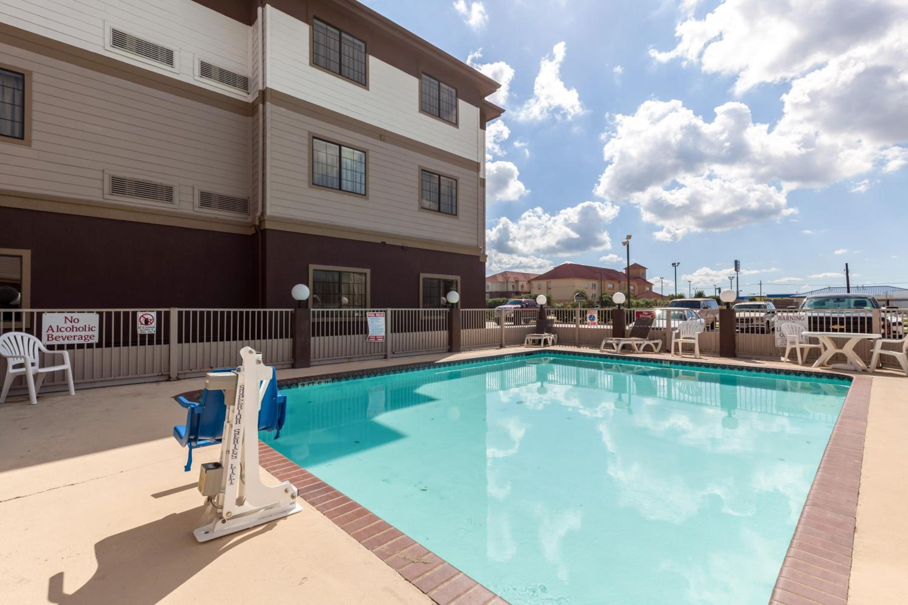 Studio 6-Port Arthur, TX - SE