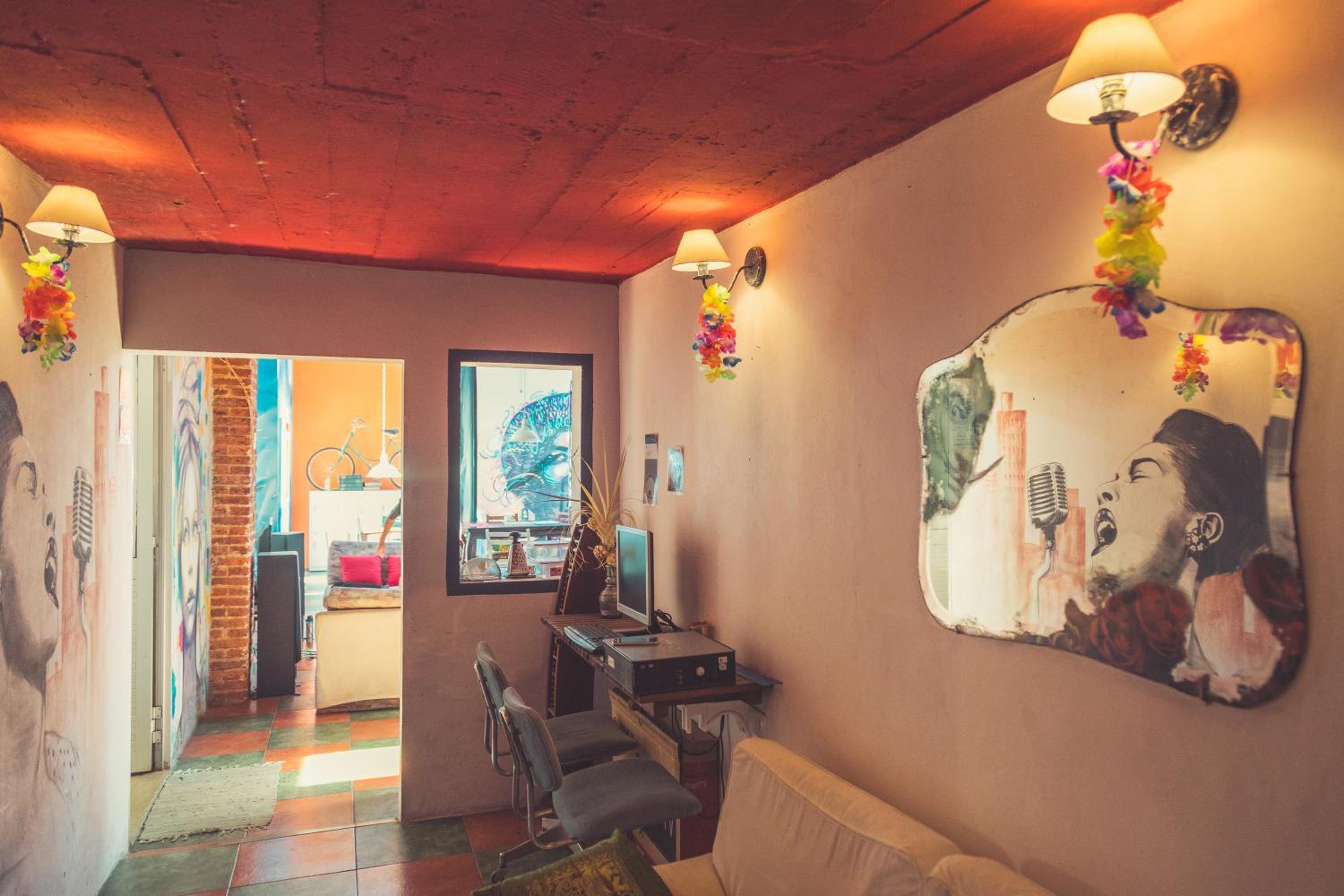 Del Barcito Hostel and Suites view 5