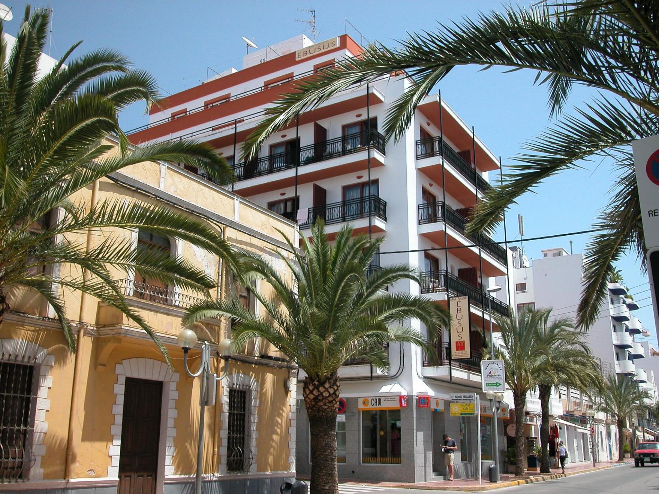 Hotel Apartamentos Ebusus - Image 1