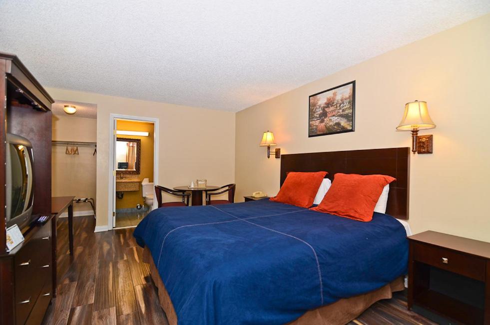 Santa Clarita Motel - Near six Flags Magic Mountain - Valencia - Property Image 2