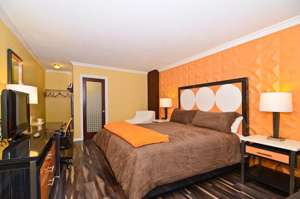 Santa Clarita Motel - Near six Flags Magic Mountain - Valencia - Property Image 6