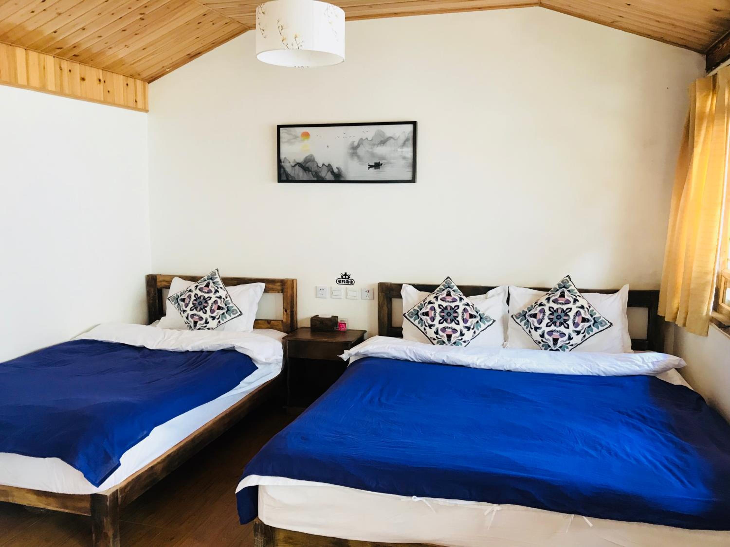 Tourist Courtyard Hotel