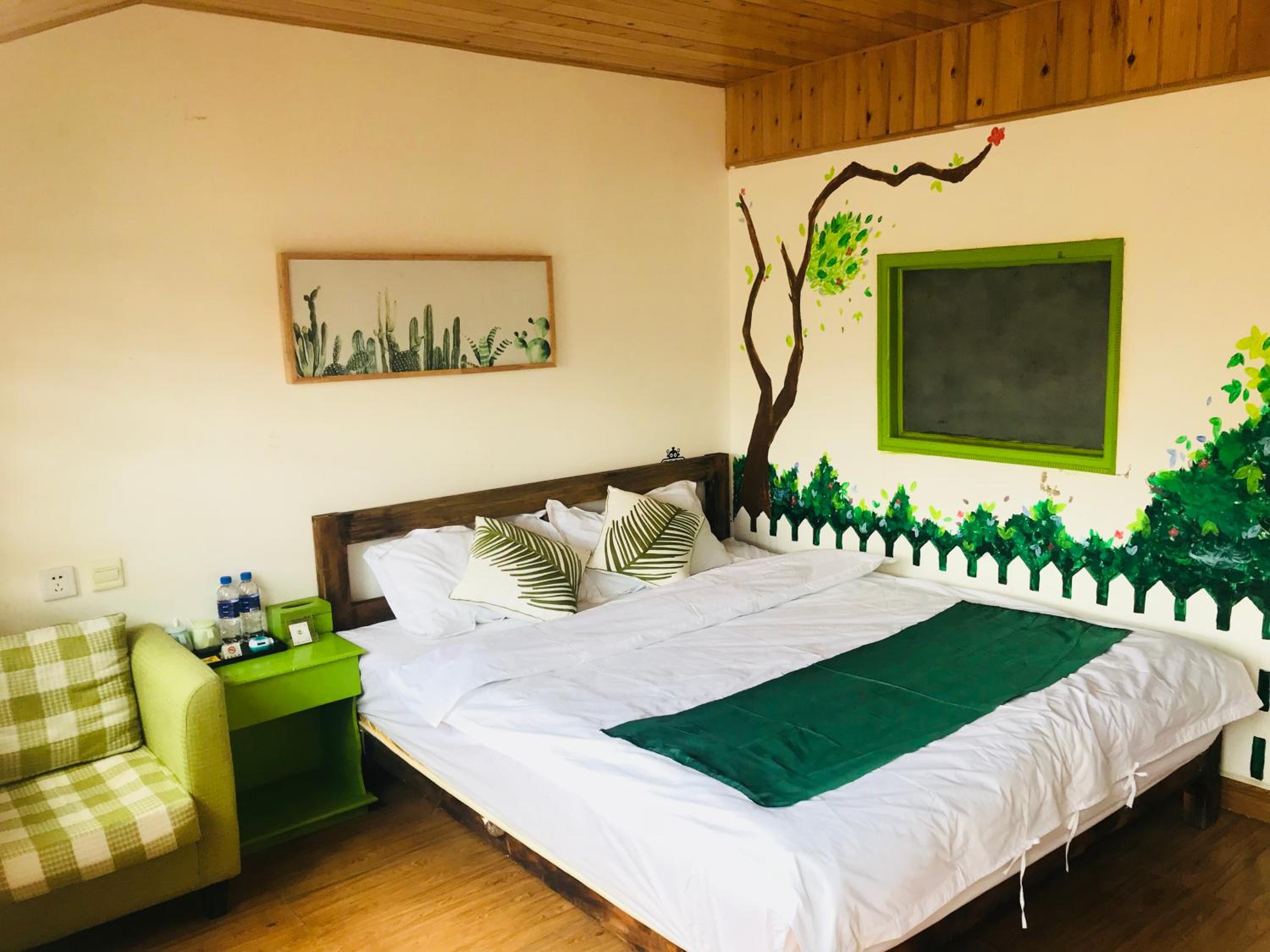 Tourist Courtyard Hotel