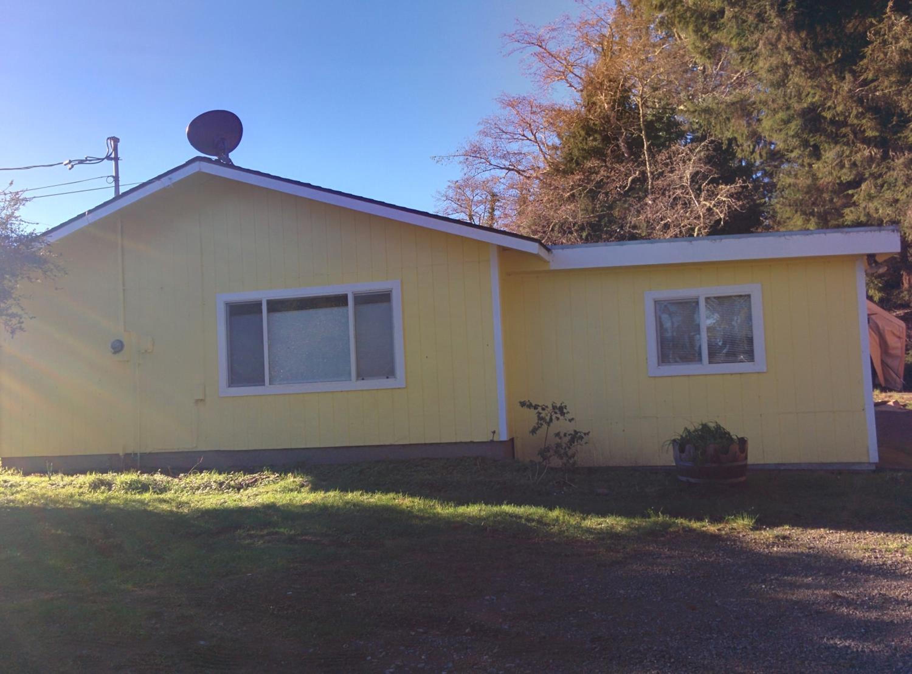 Crescent City Vacations - Lakeside Hostel  Guest House - Property Image 1