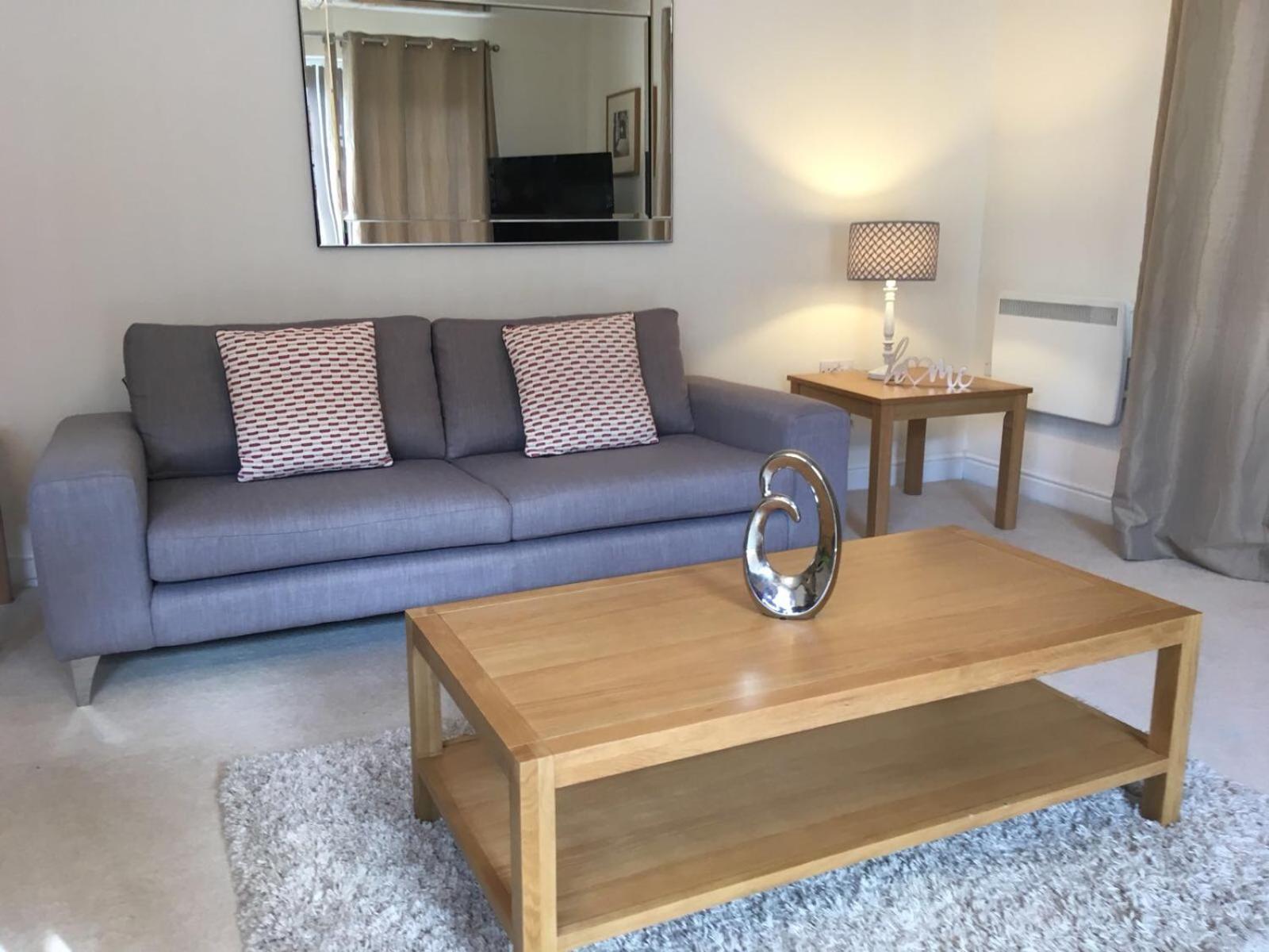 Blue Sky Apartments @Wallis Square, Farnborough