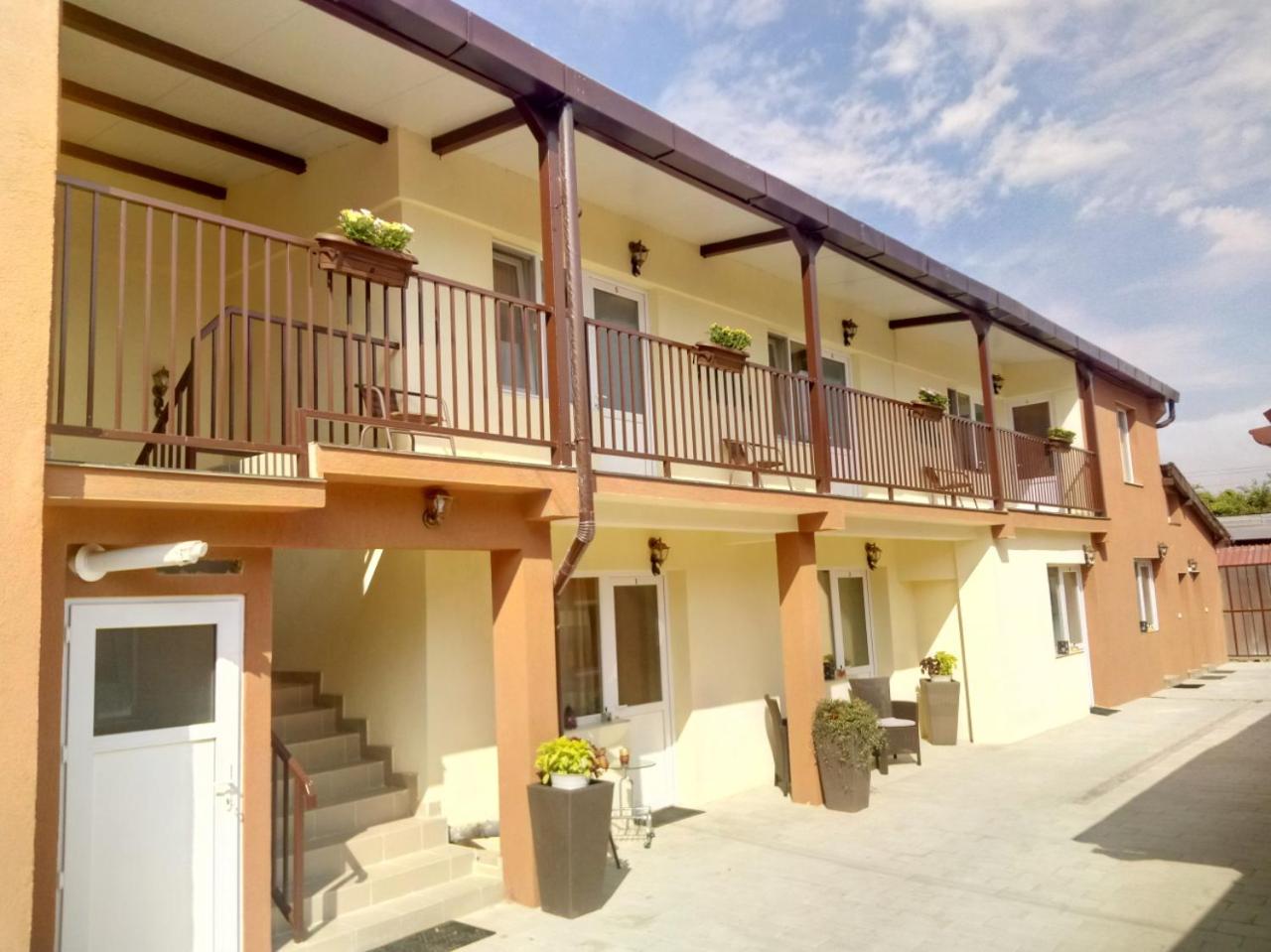 Camere De Inchiriat Carpati view 3