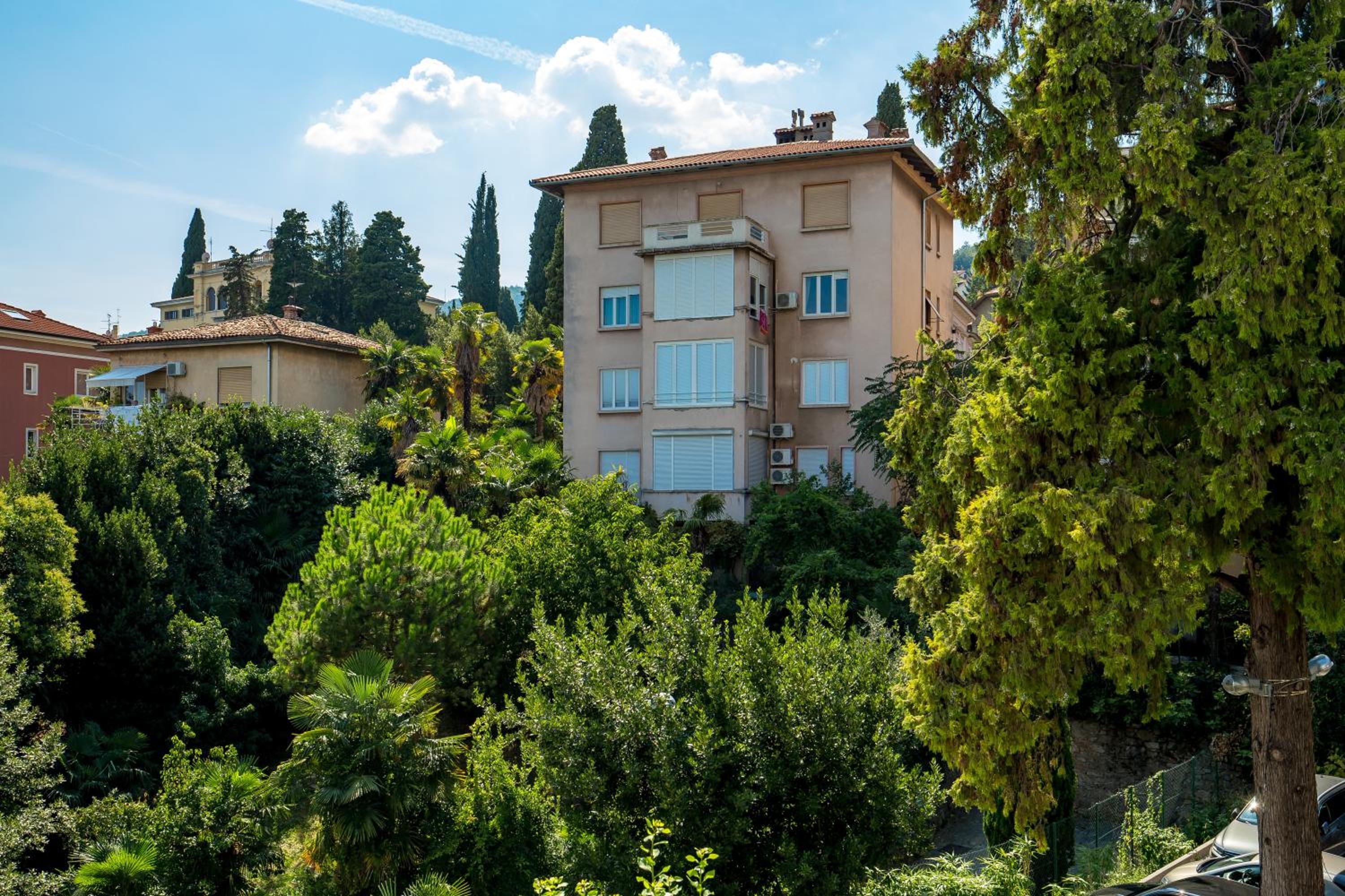 Apartments Liana view 2