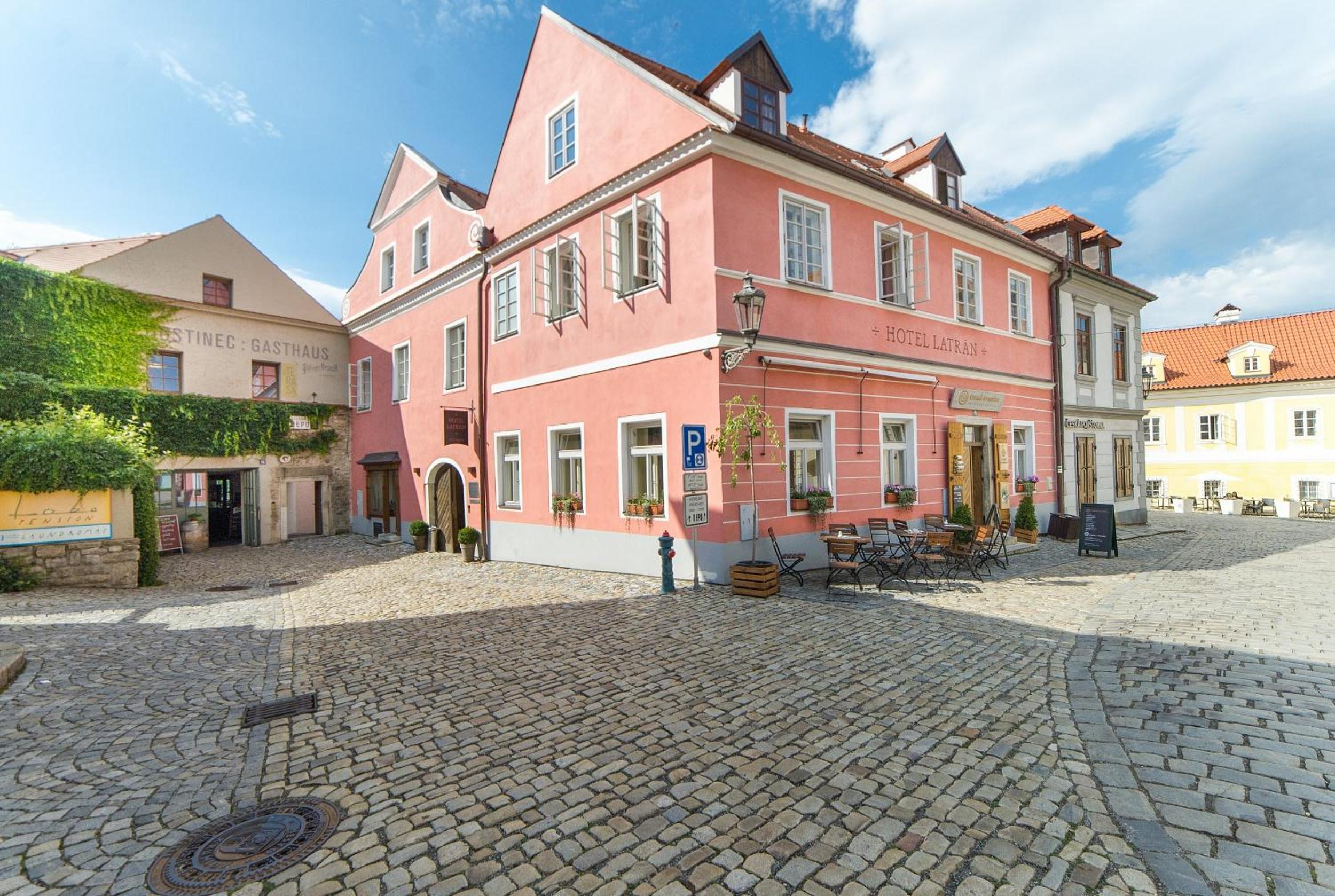 Hotel Latrán - Image 1