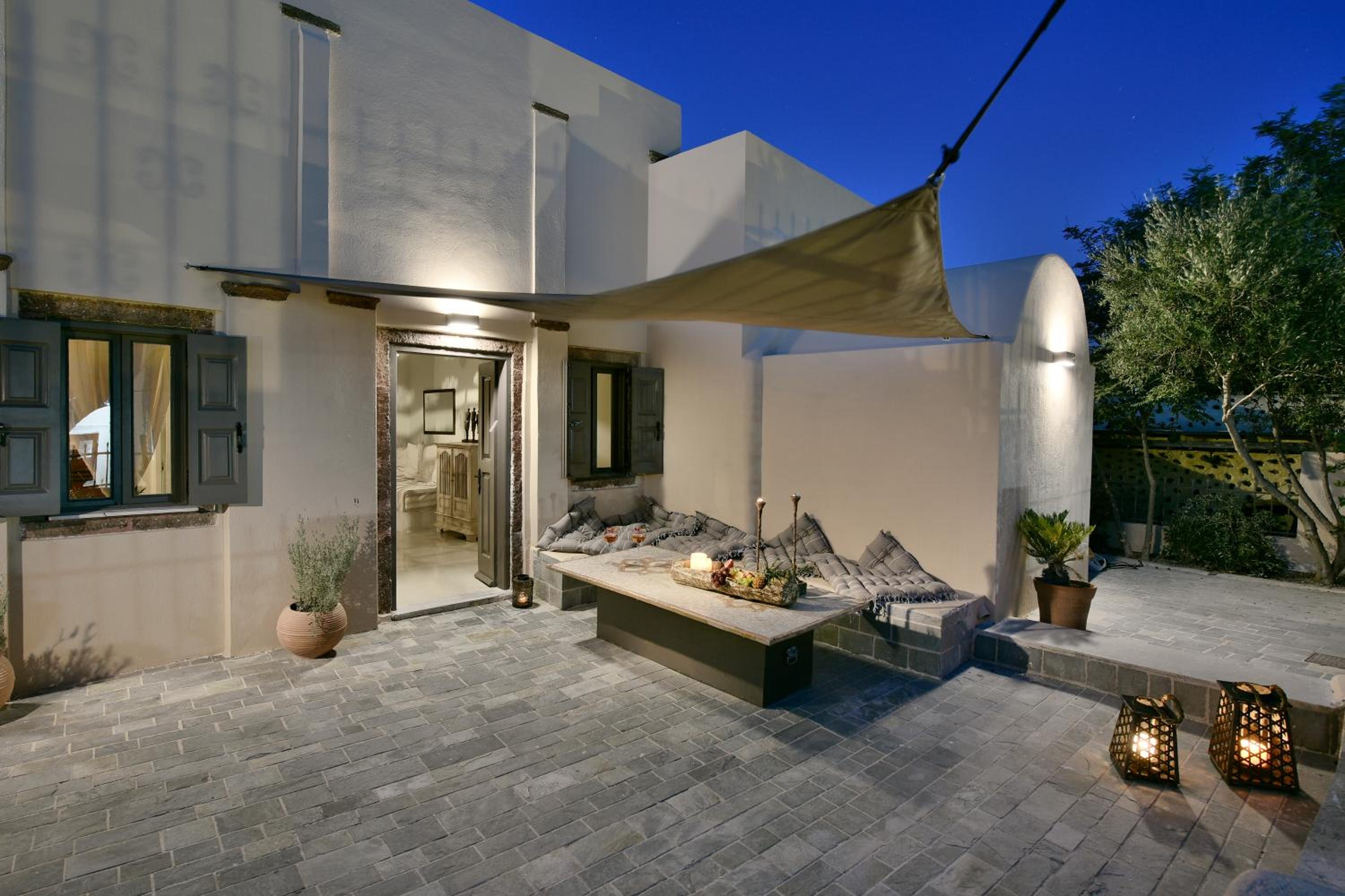 ALIA MANSION by K&K