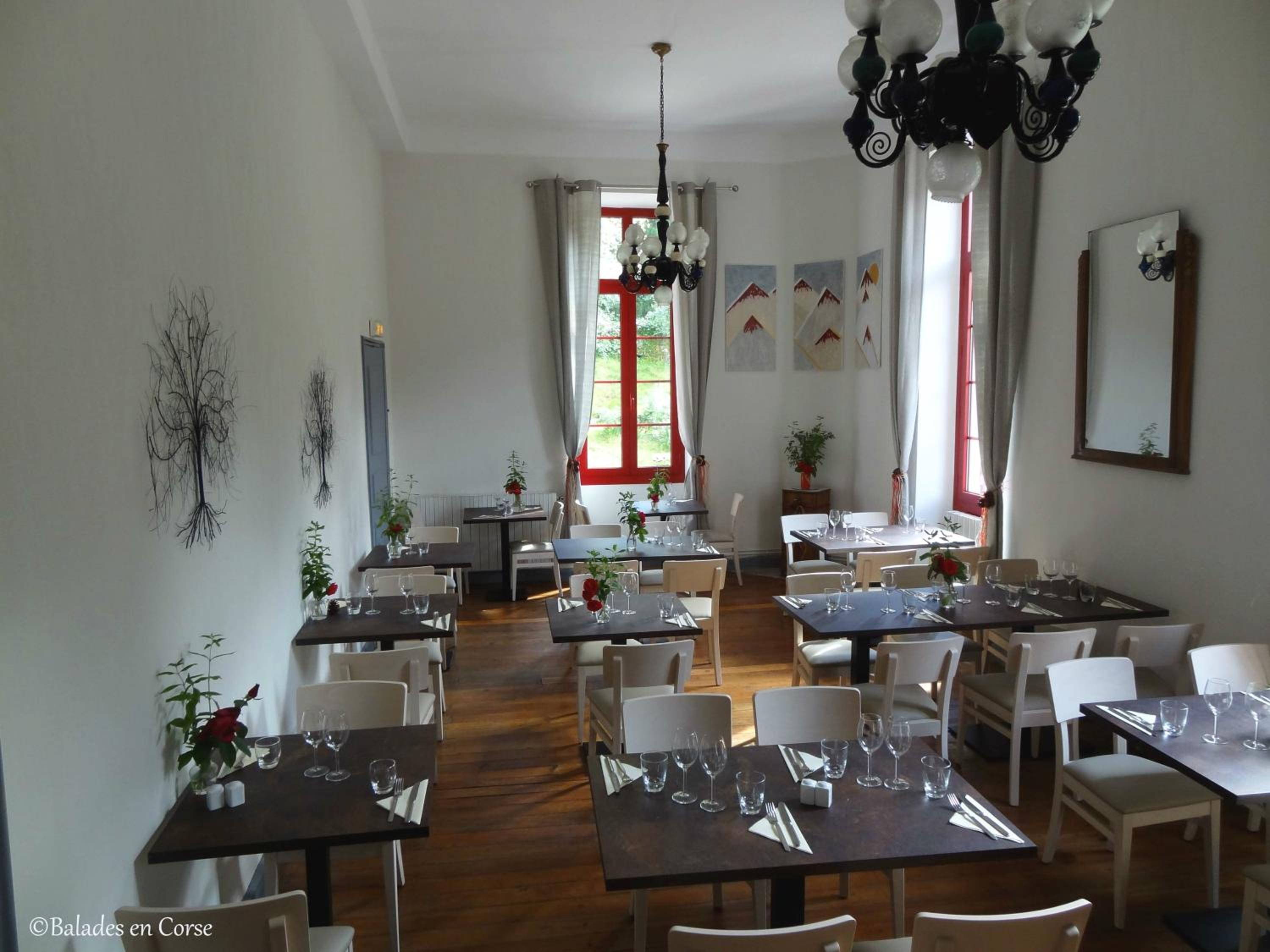 restaurant