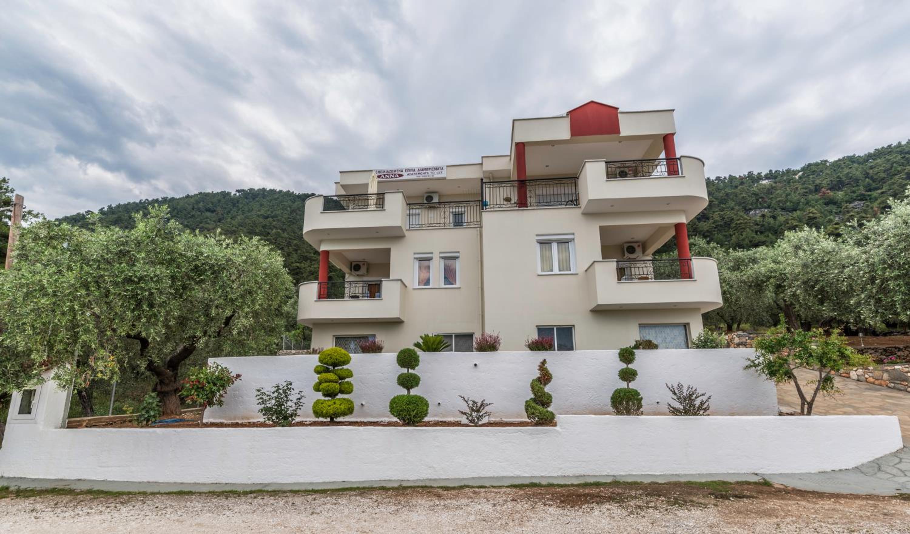 Anna Apartments