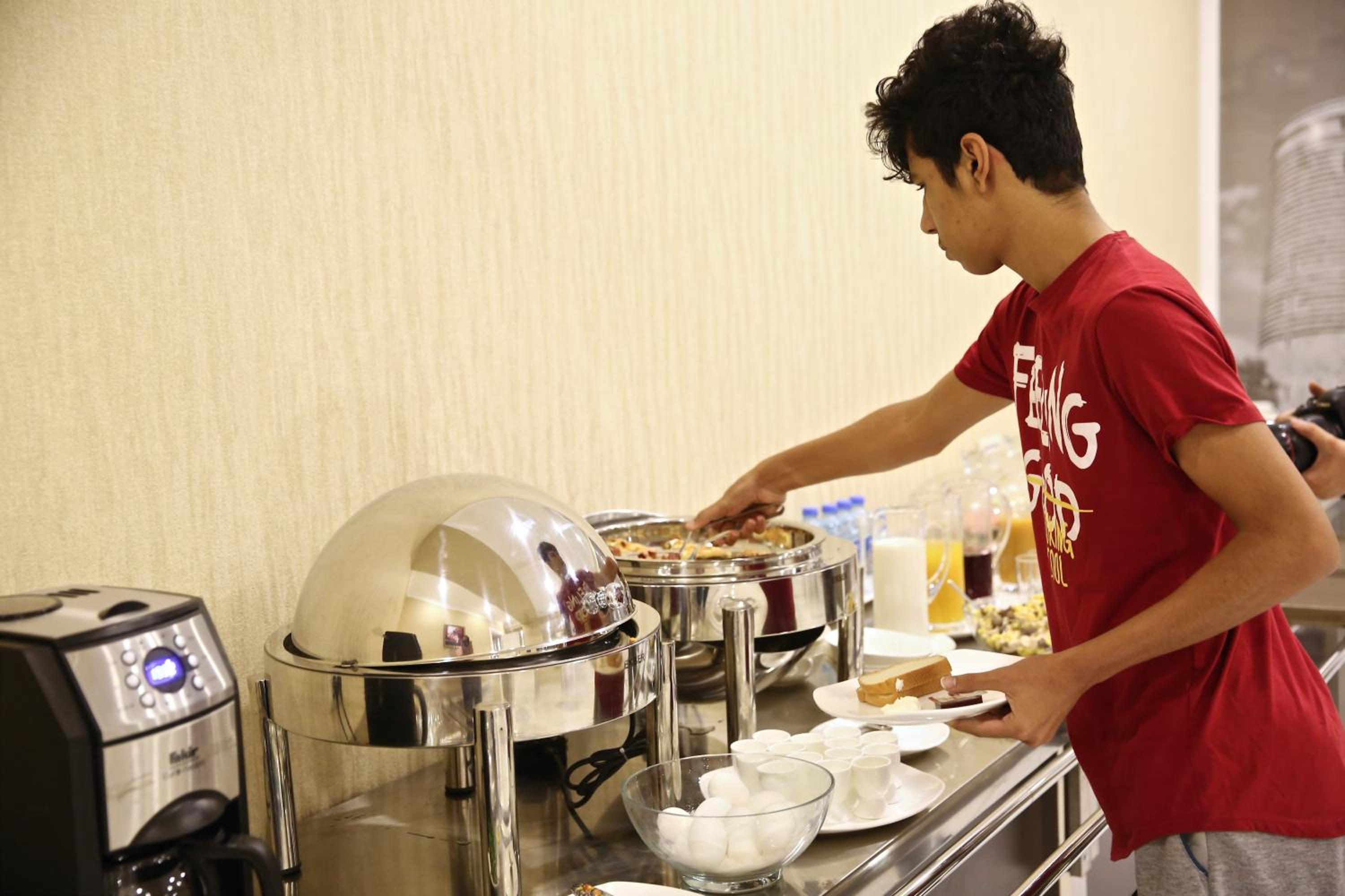 breakfast buffet