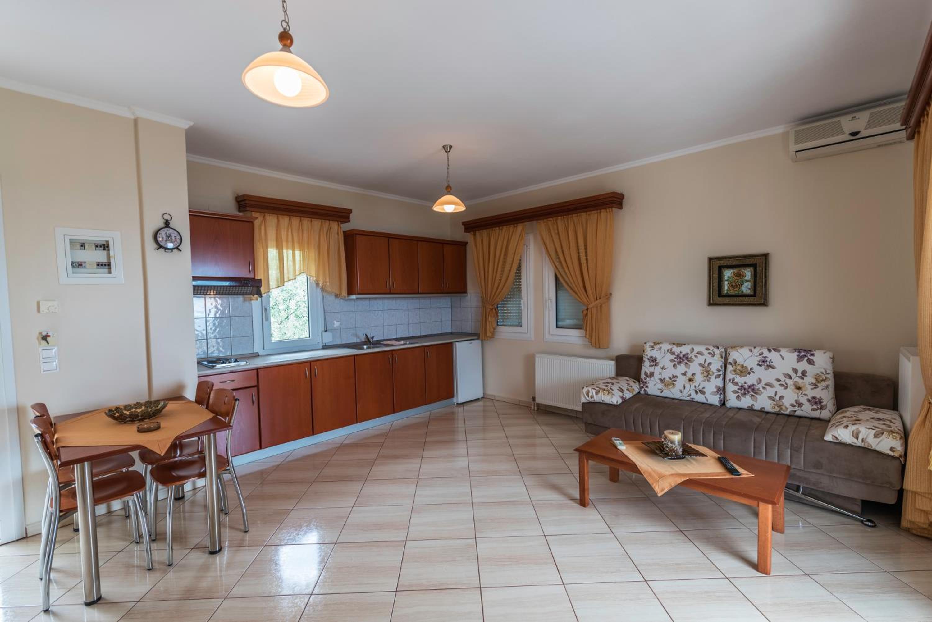 Anna Apartments