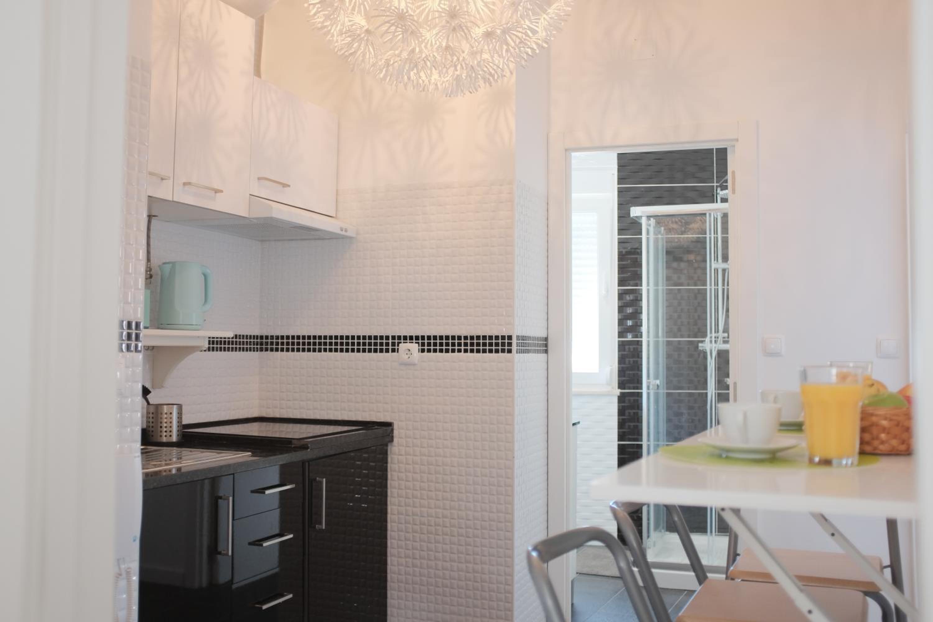 Like-home-T1 Apt-Campo de Ourique view 5