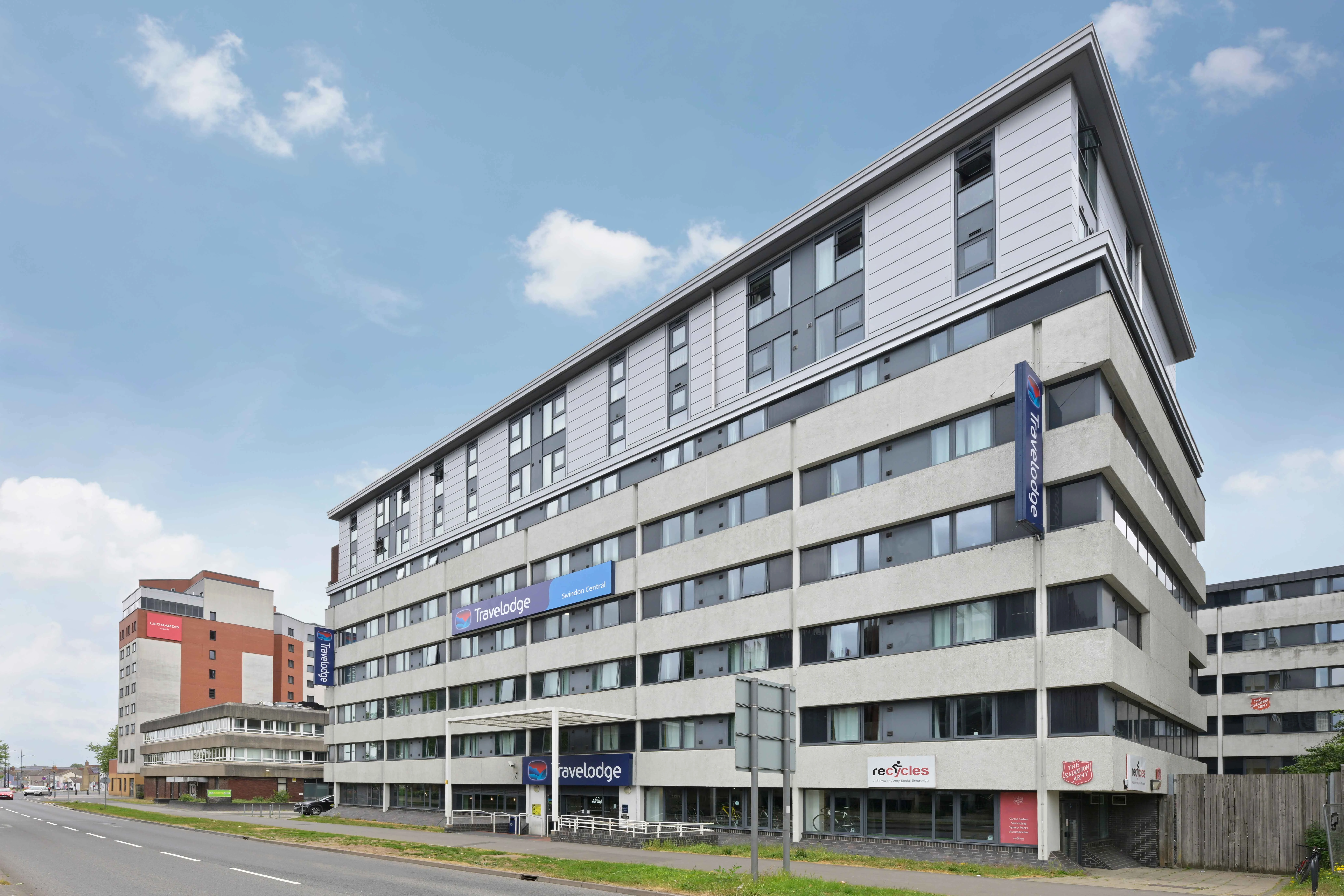 Travelodge Swindon Central 2