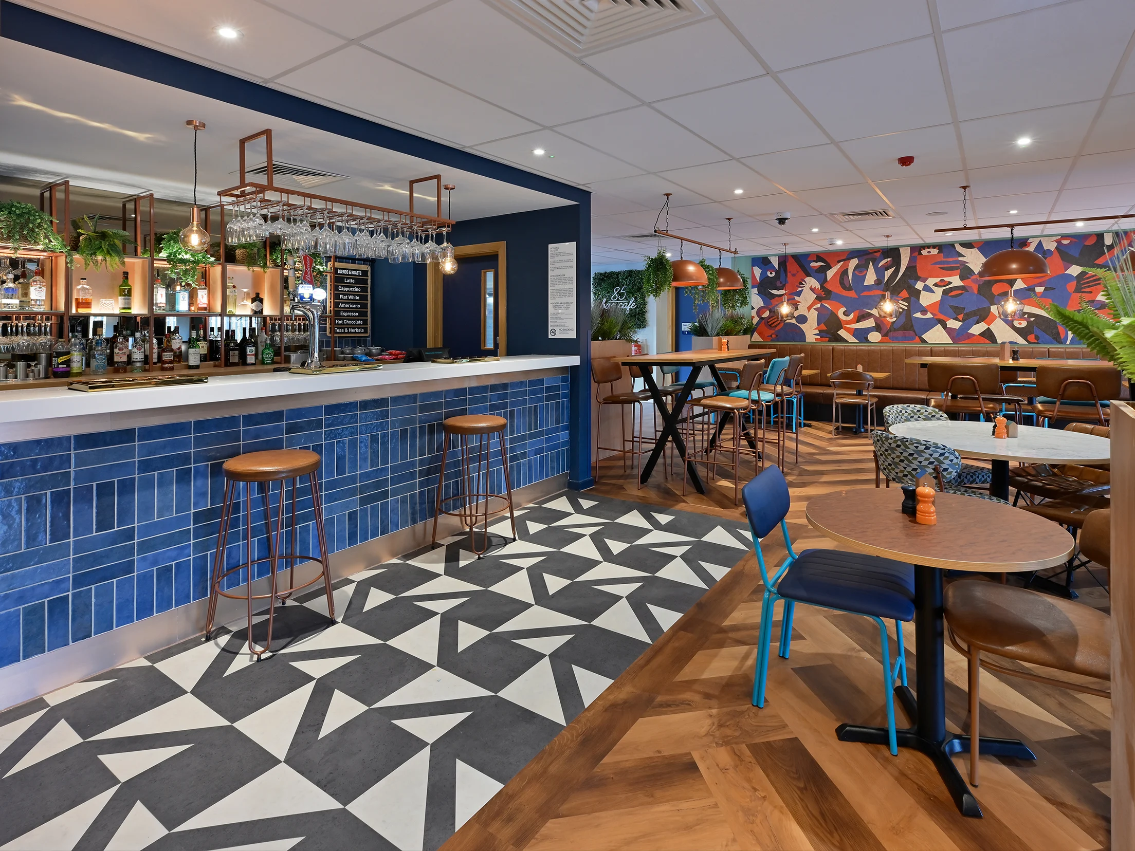 Travelodge Sunbury M3 4
