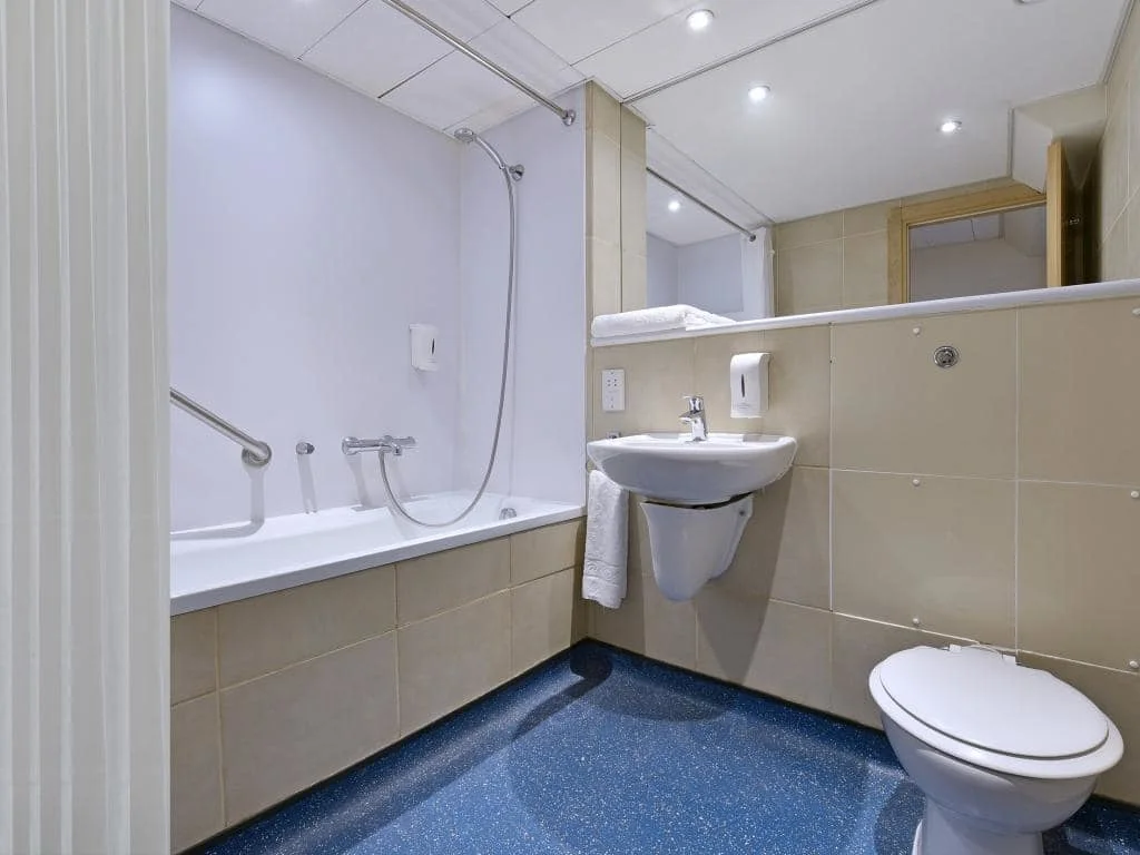 Travelodge London Central Aldgate East photo 3