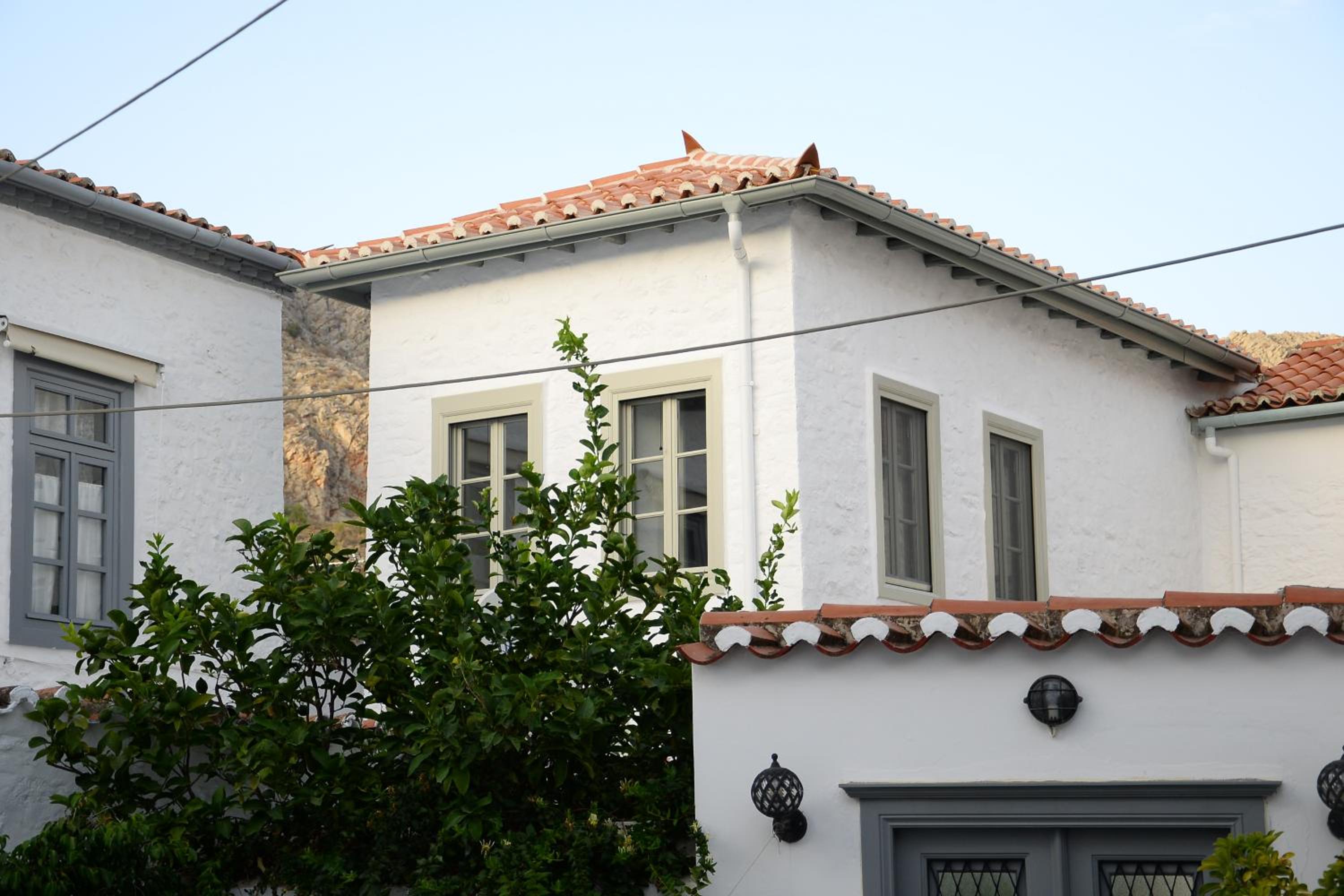 Ecloge, Hydra Island view 2