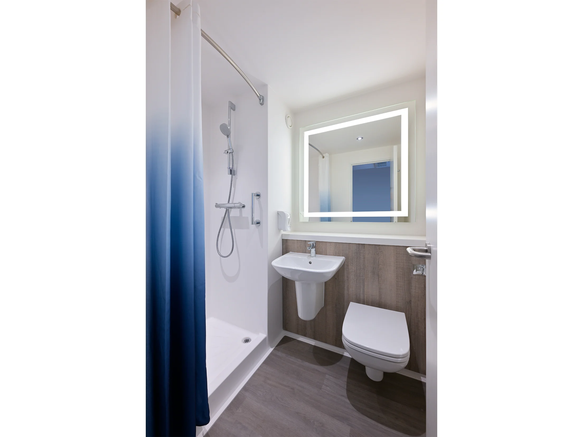 Travelodge Rotherham Central 3