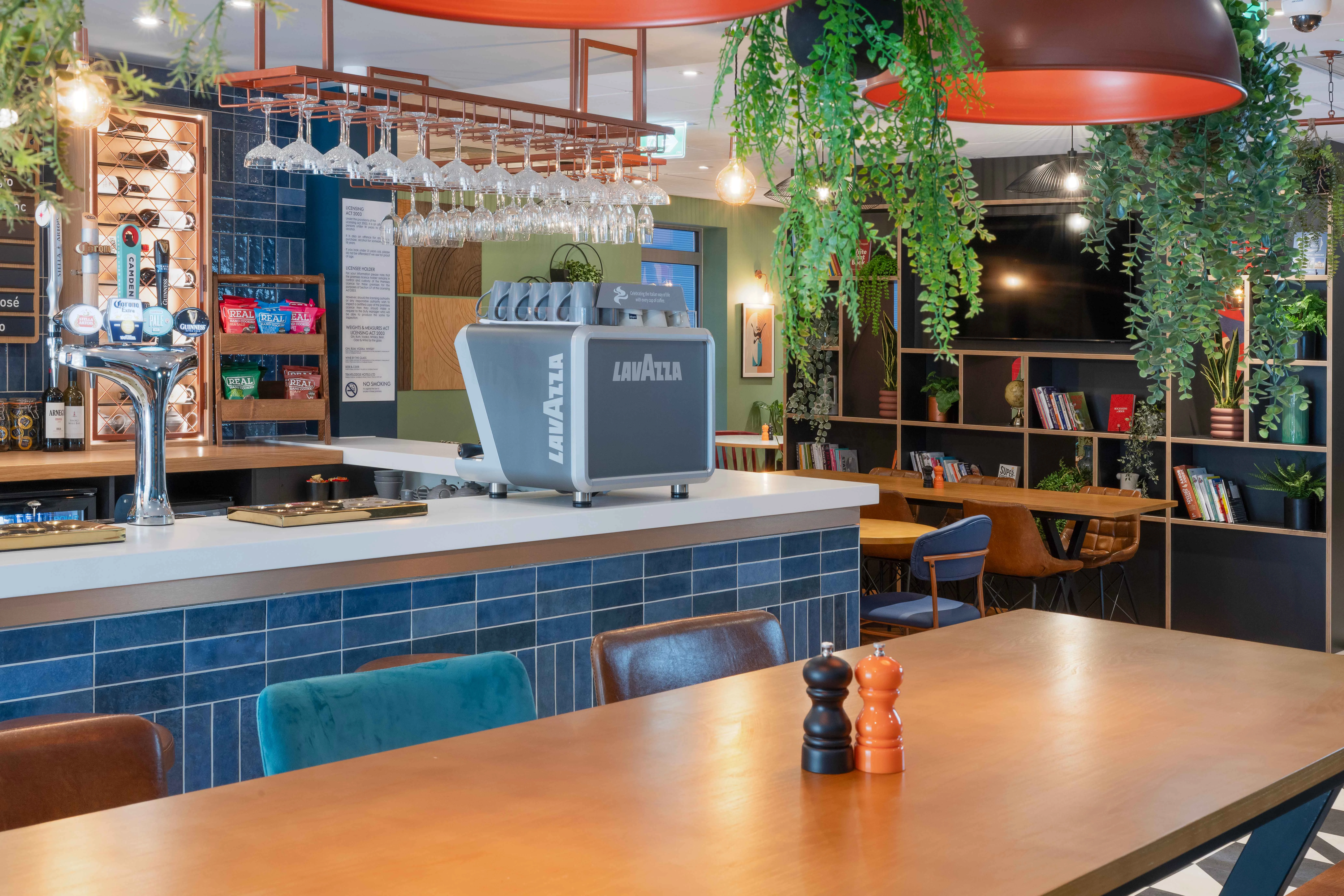 Travelodge London Chiswick High Road photo 2