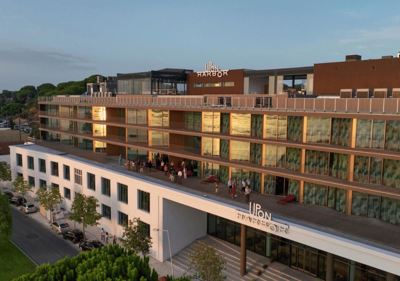 Upon Harbor - Seixal Bay Hotel