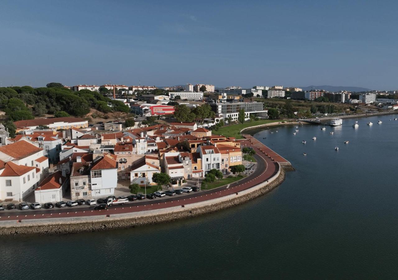 Upon Harbor - Seixal Bay Hotel