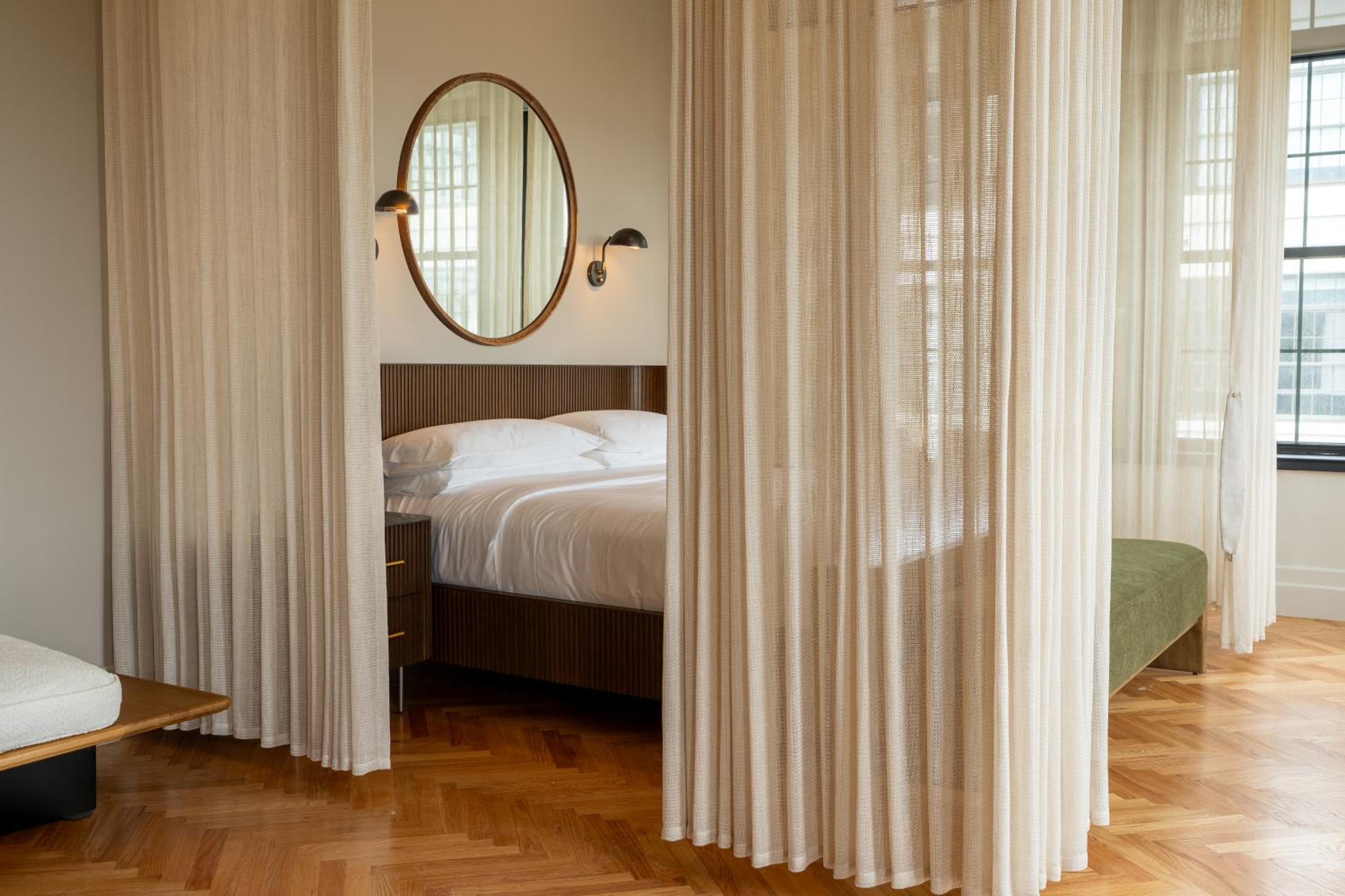 Sela V Hotel