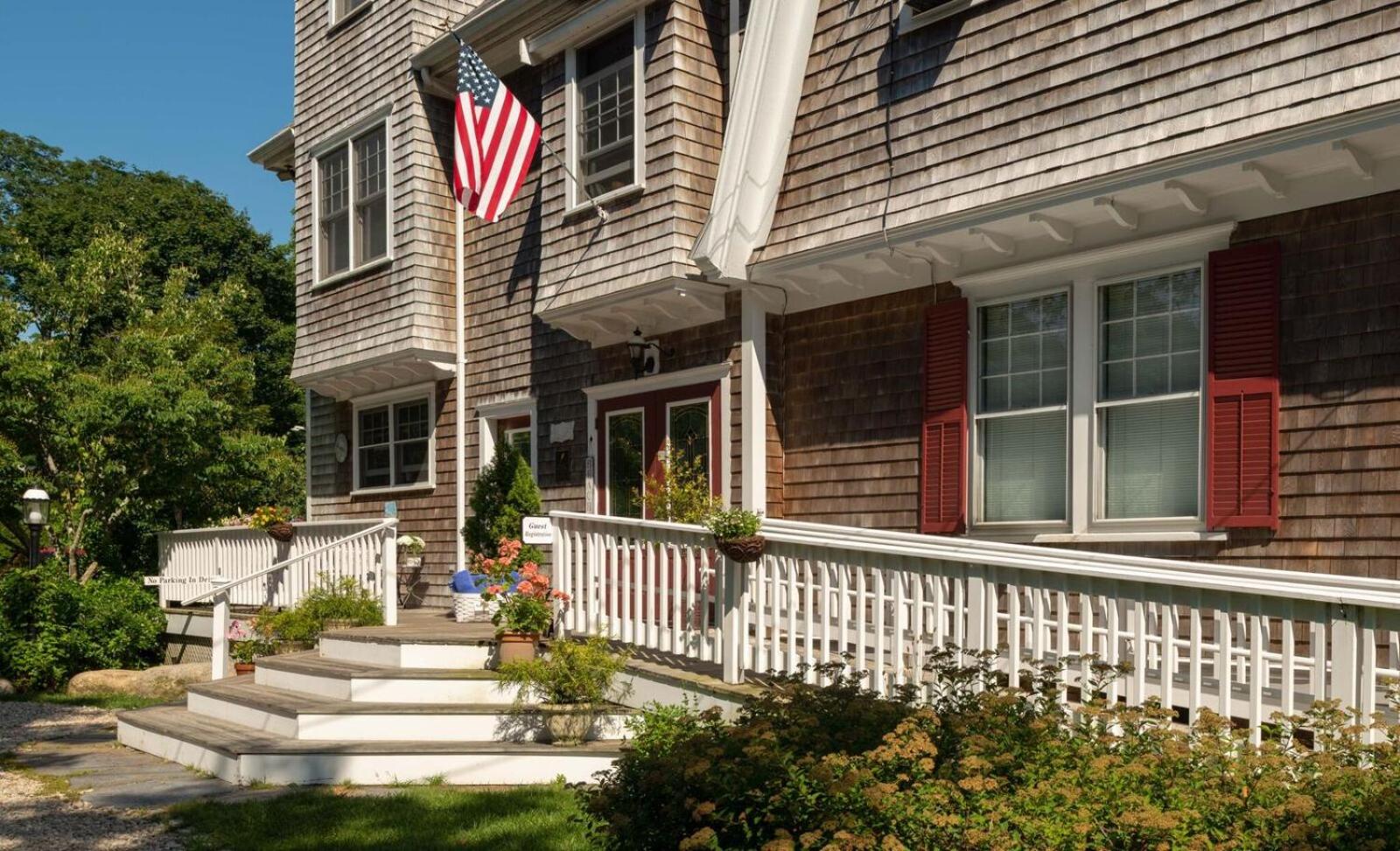 Palmer House Inn