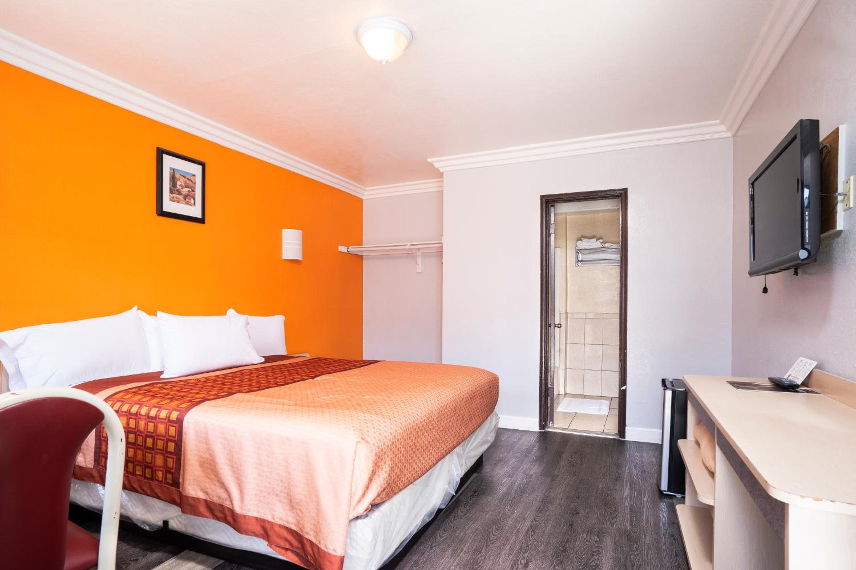 Value Inn Hollywood