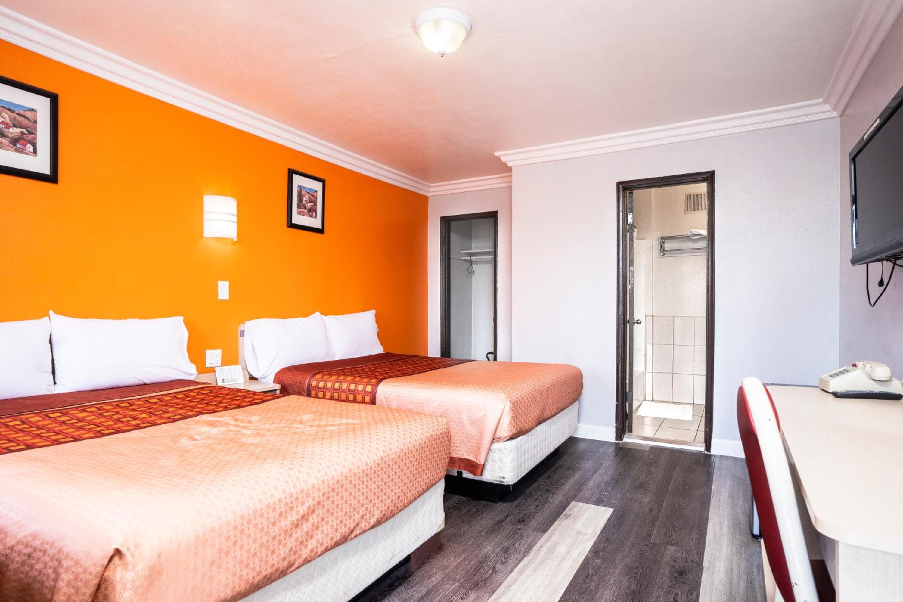 Value Inn Hollywood