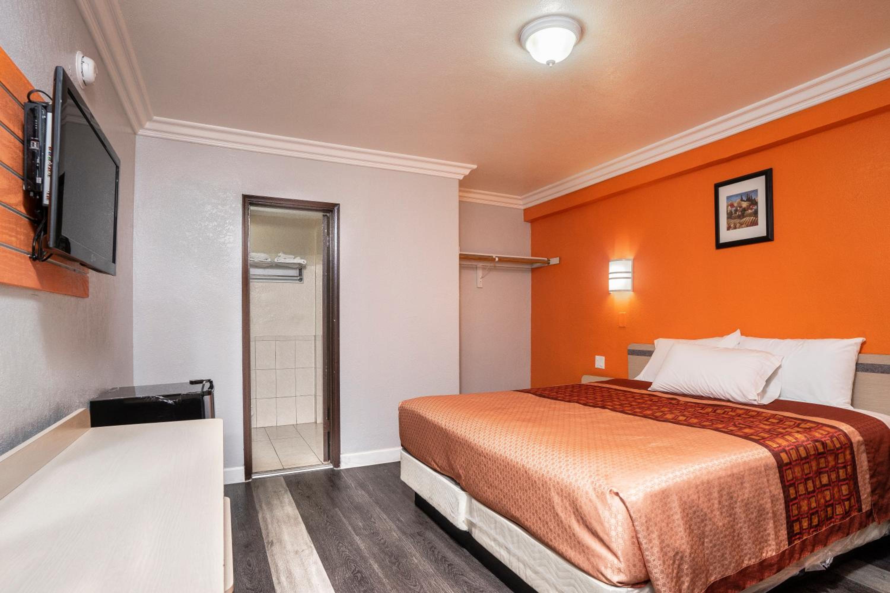 Value Inn Hollywood