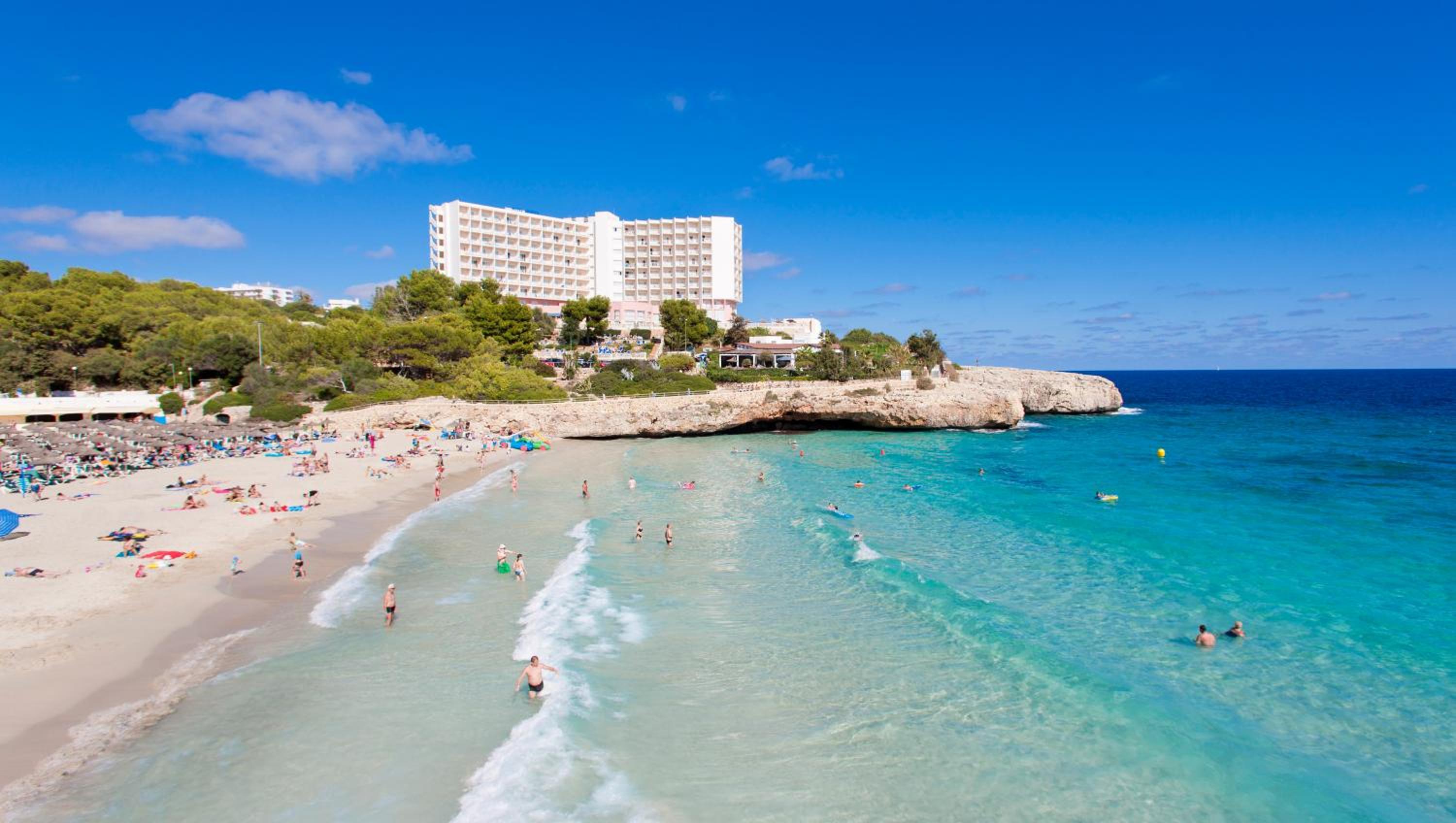 Hotel Globales America - Image 1