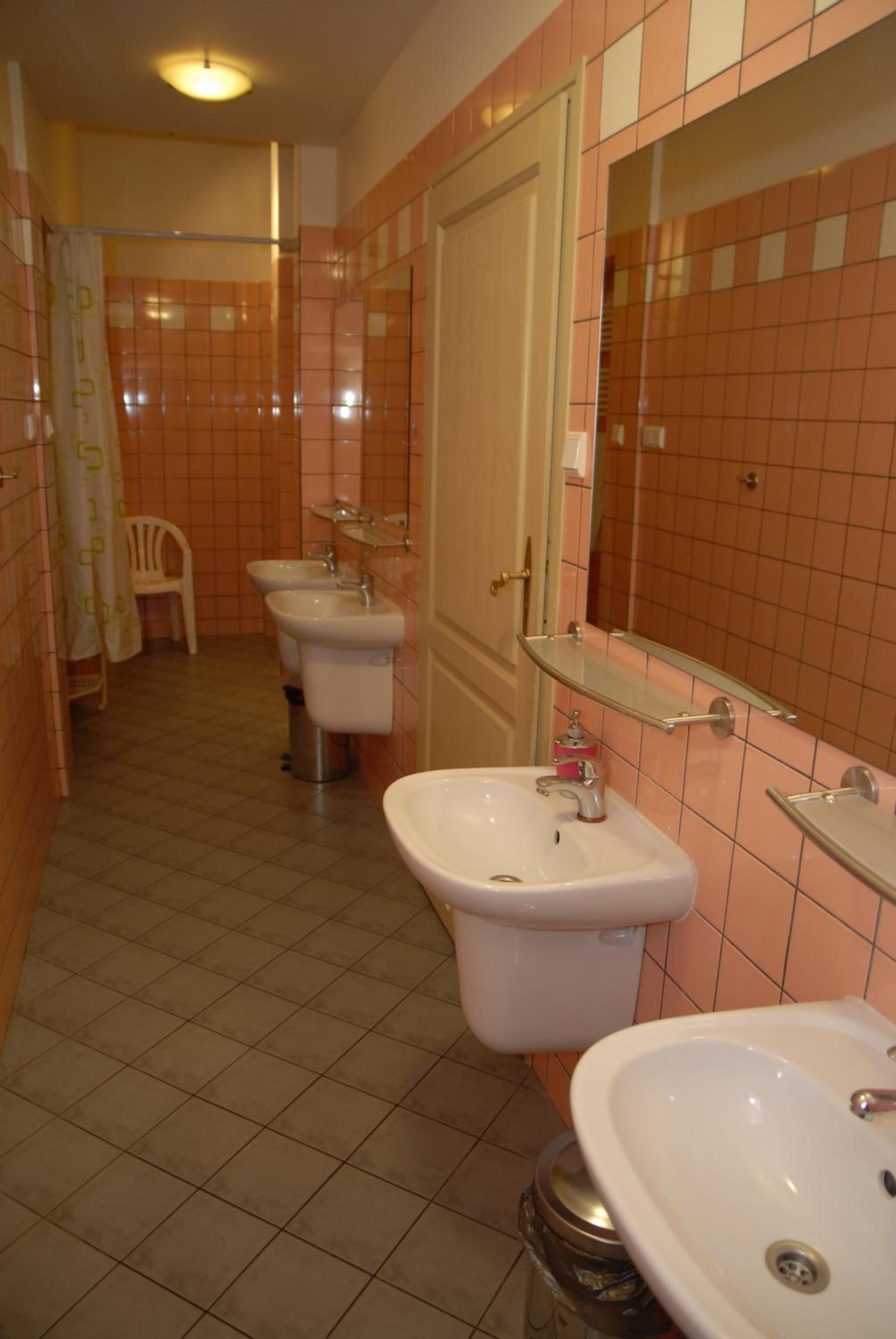 Hostel, Pokoje gościnne Mleczarnia - Ozonowane