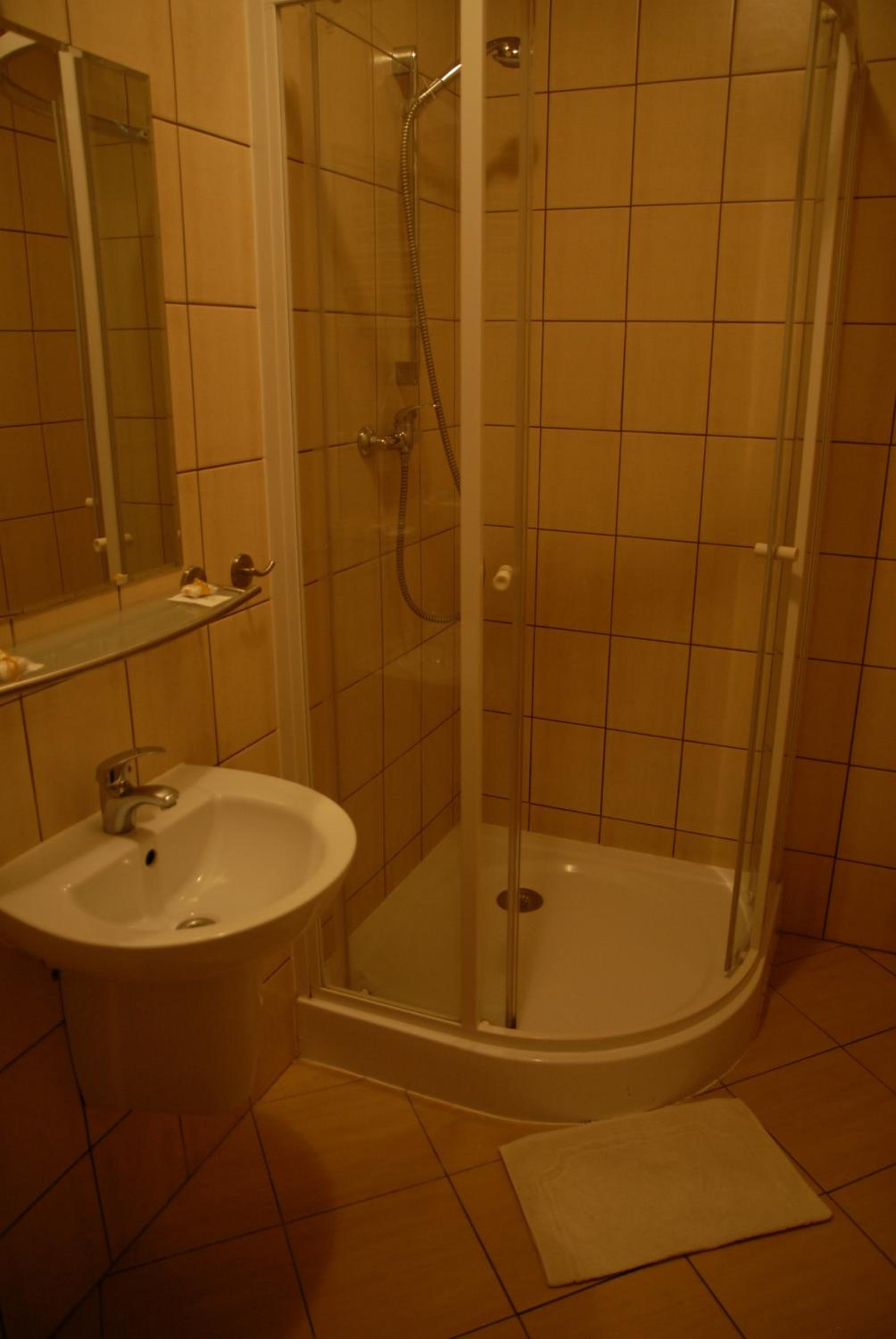 Hostel, Pokoje gościnne Mleczarnia - Ozonowane