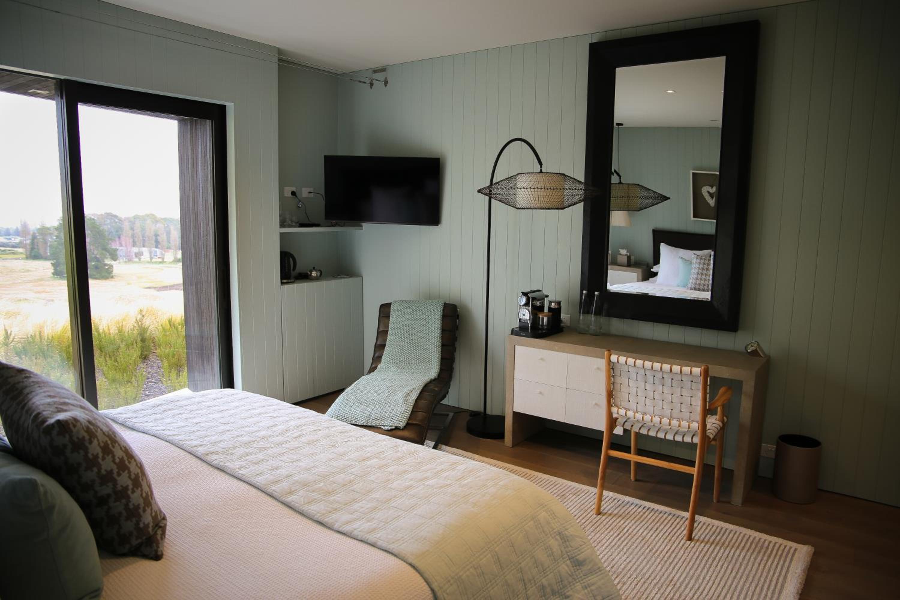Kinloch Manor & Villas