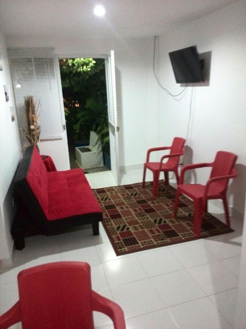 Photo 33
