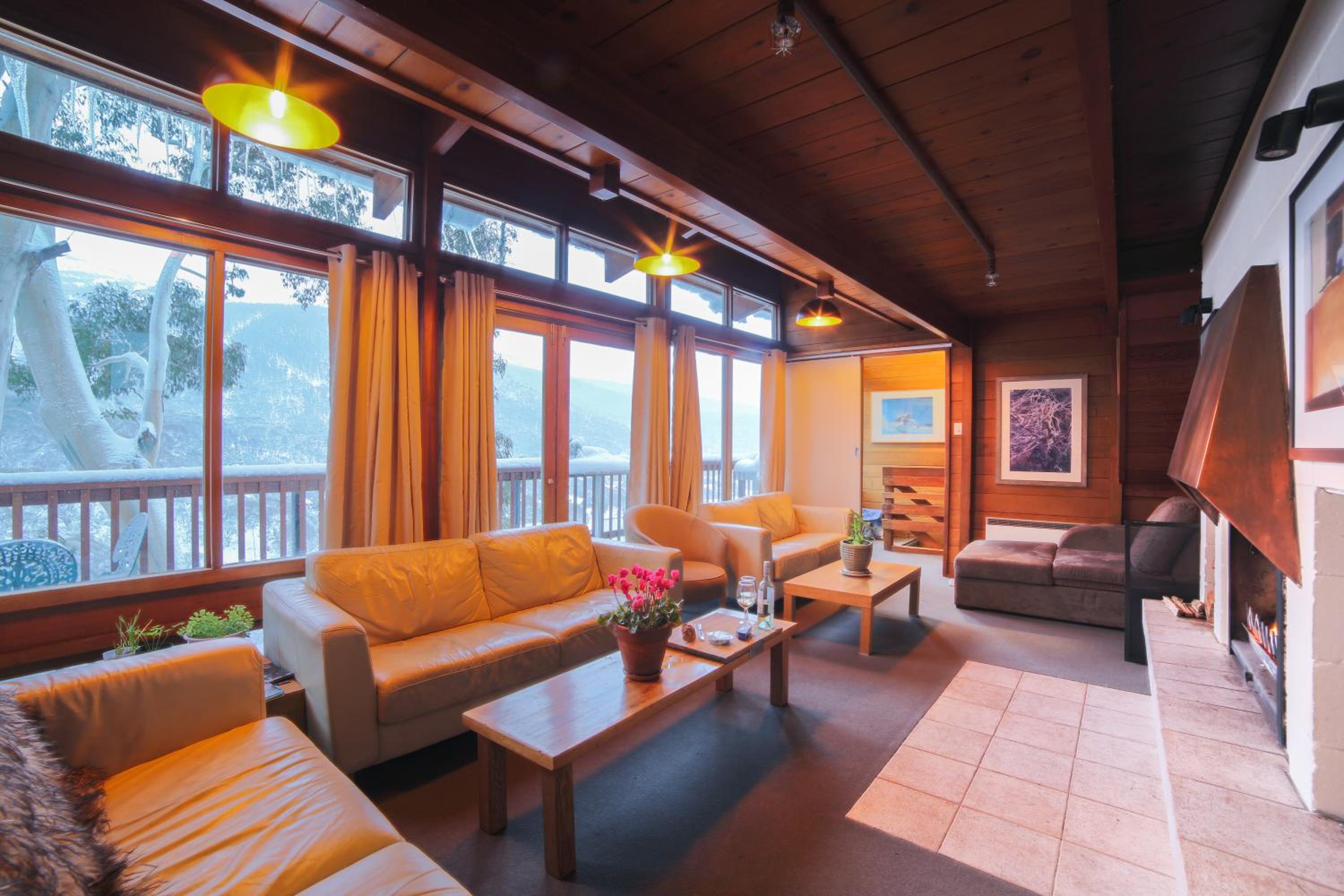Aneeki Ski Lodge