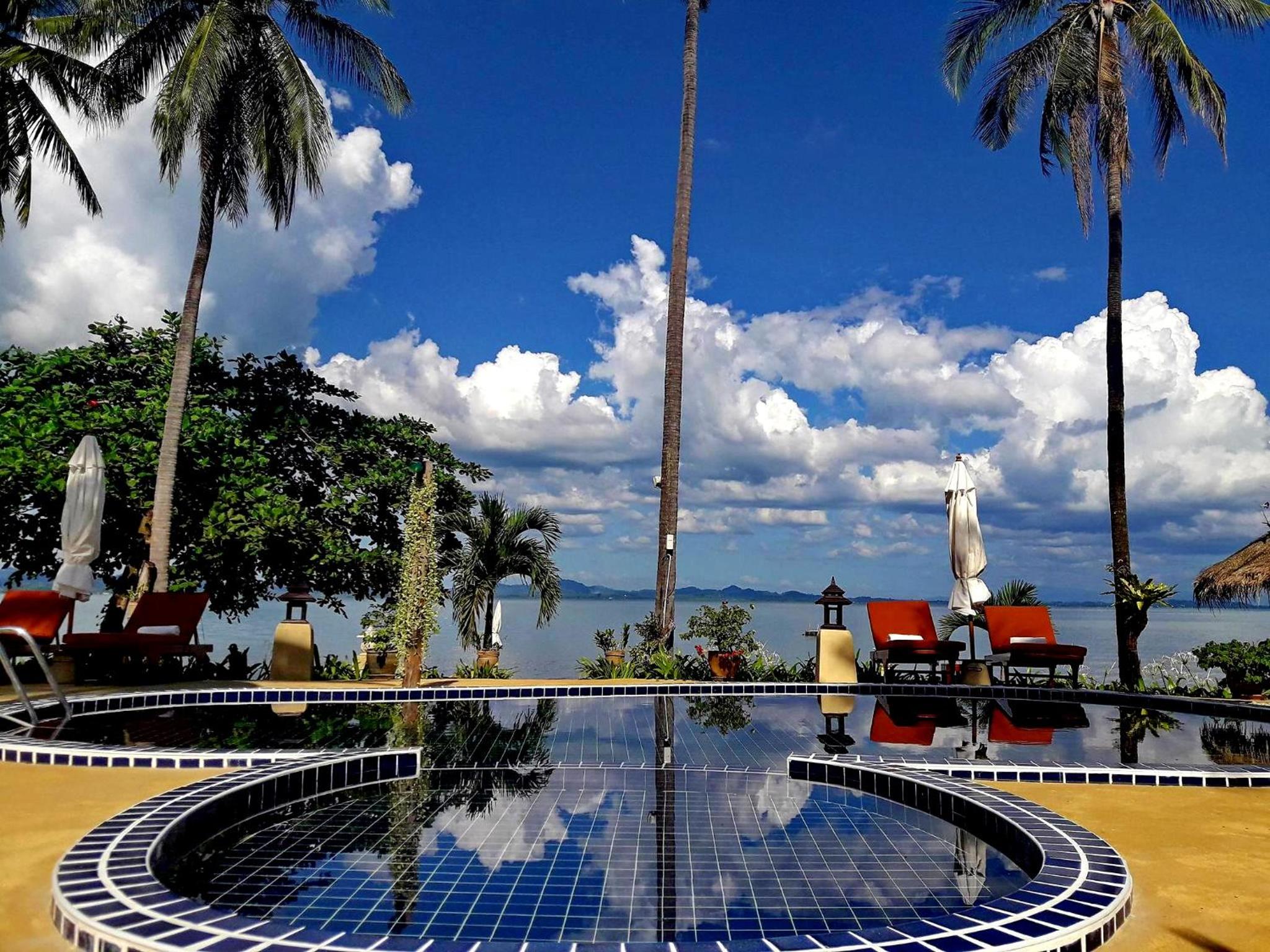Amber Sands Beach Resort