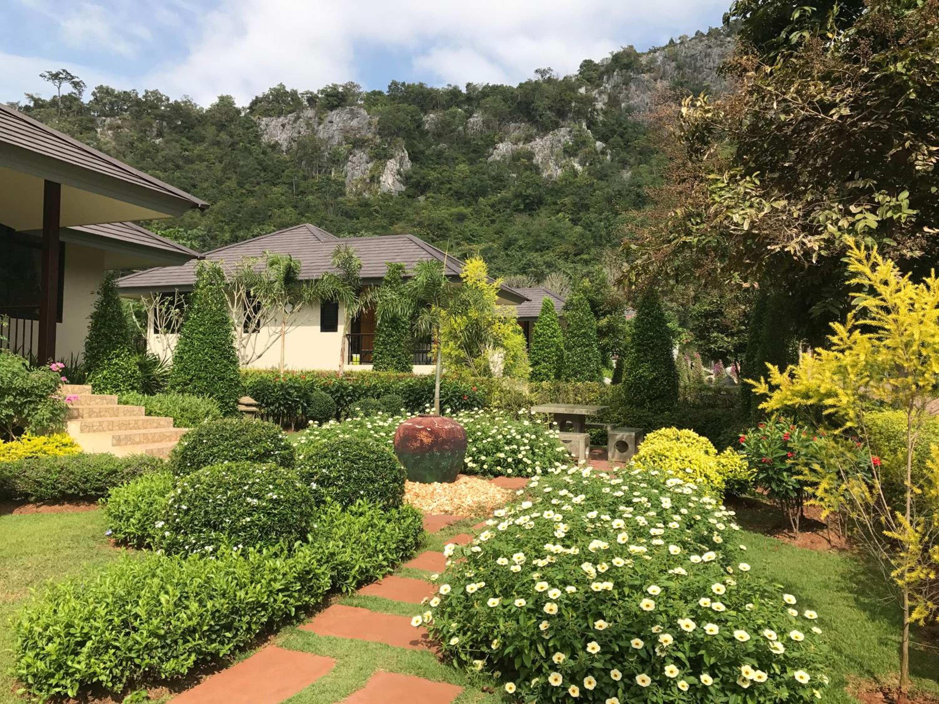 Khaokhab Lodge
