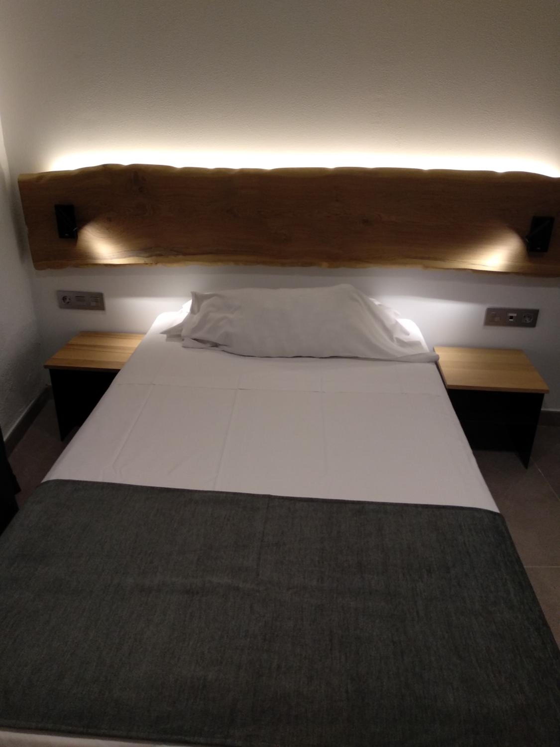Hostal Paris